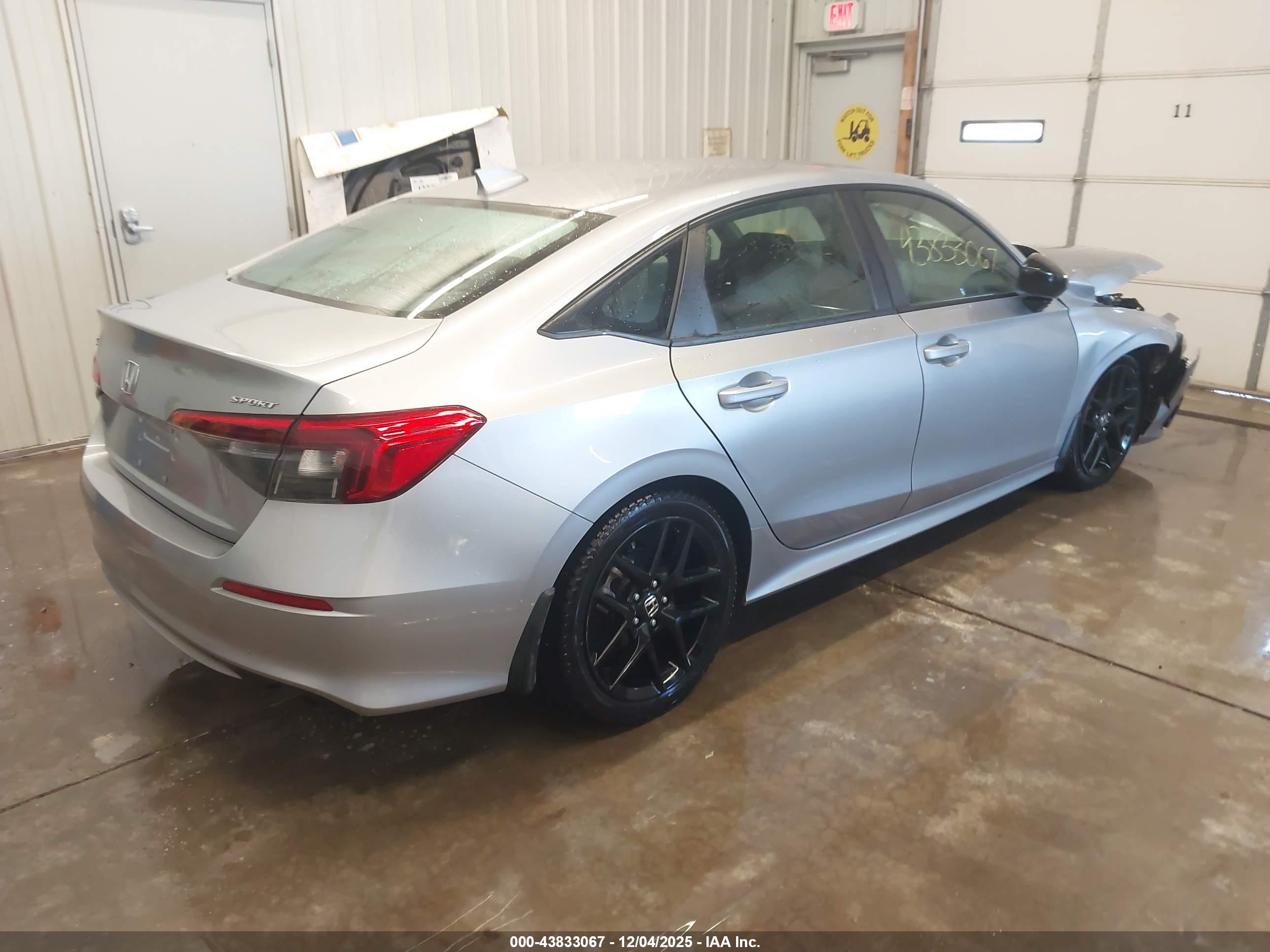 HONDA CIVIC image 4