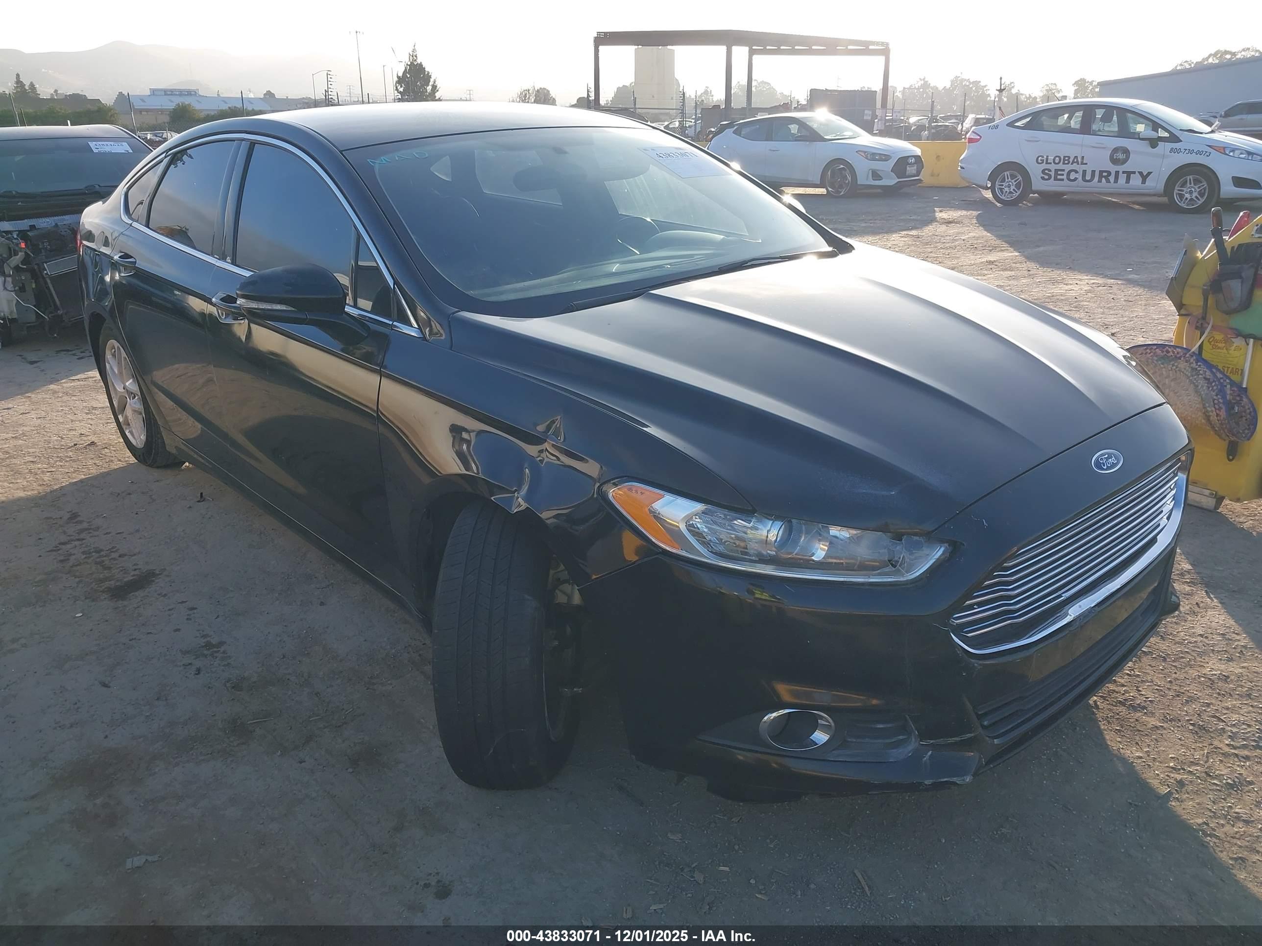 FORD FUSION image 6