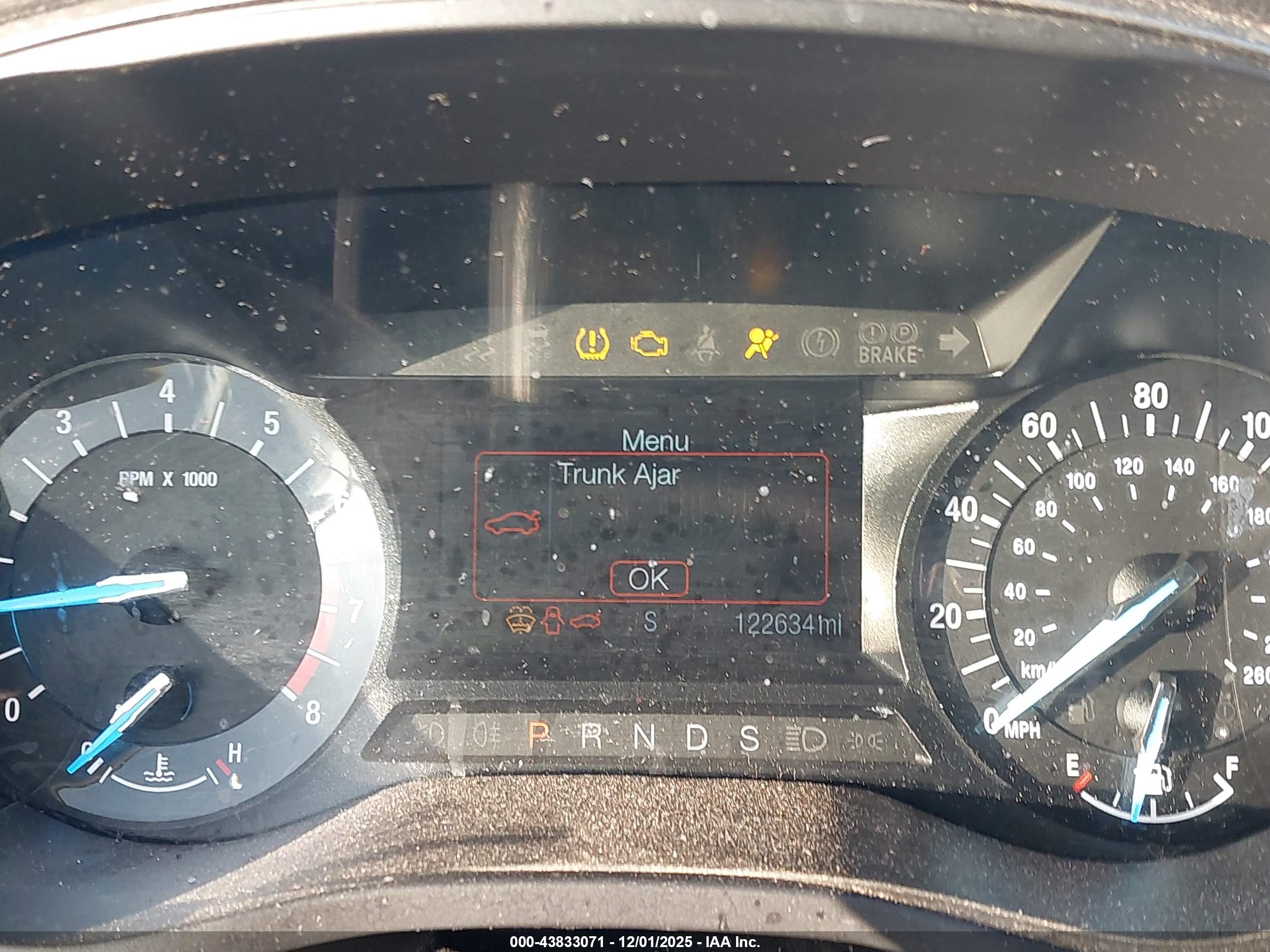 FORD FUSION image 7