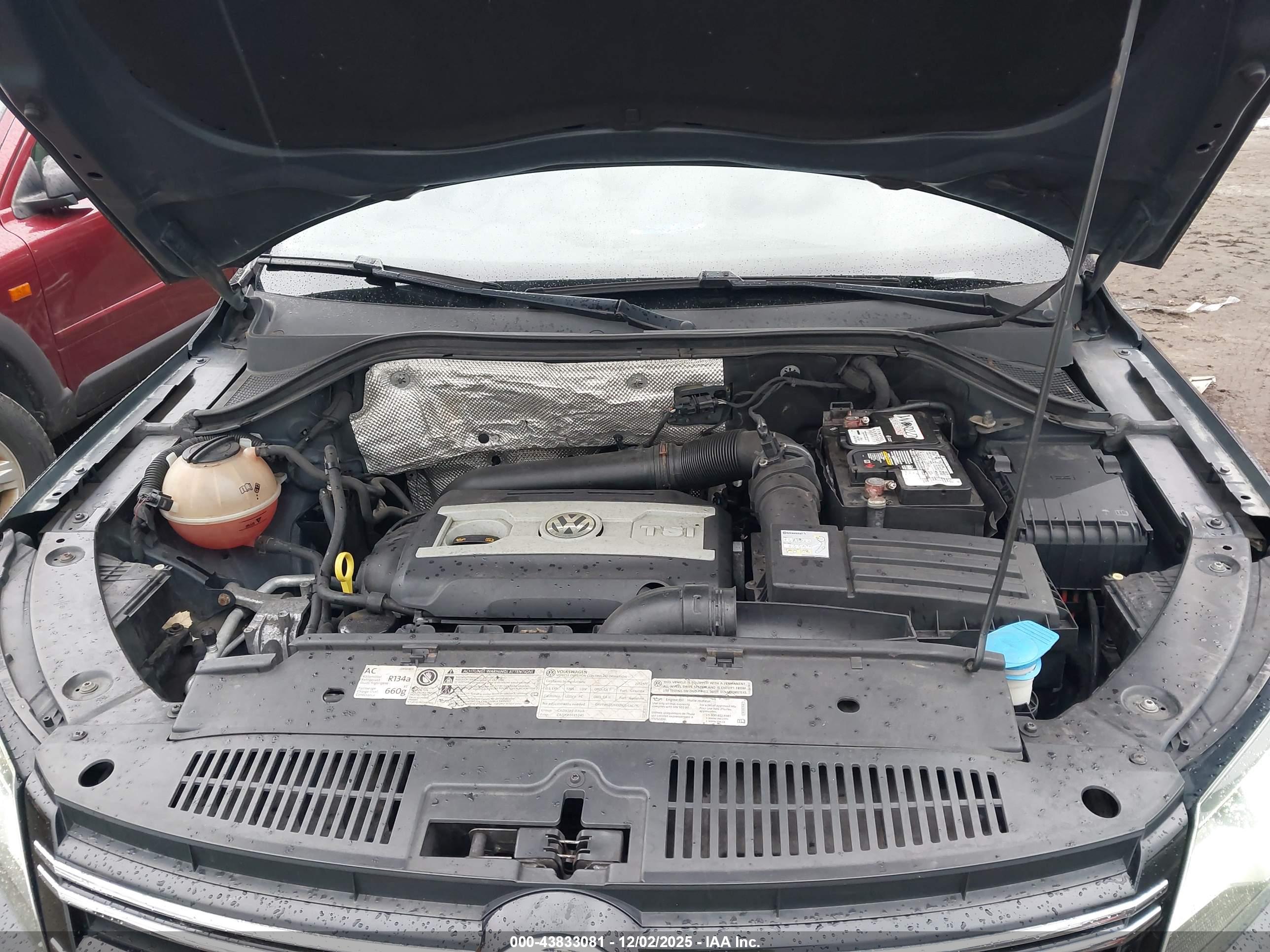 VOLKSWAGEN TIGUAN image 10