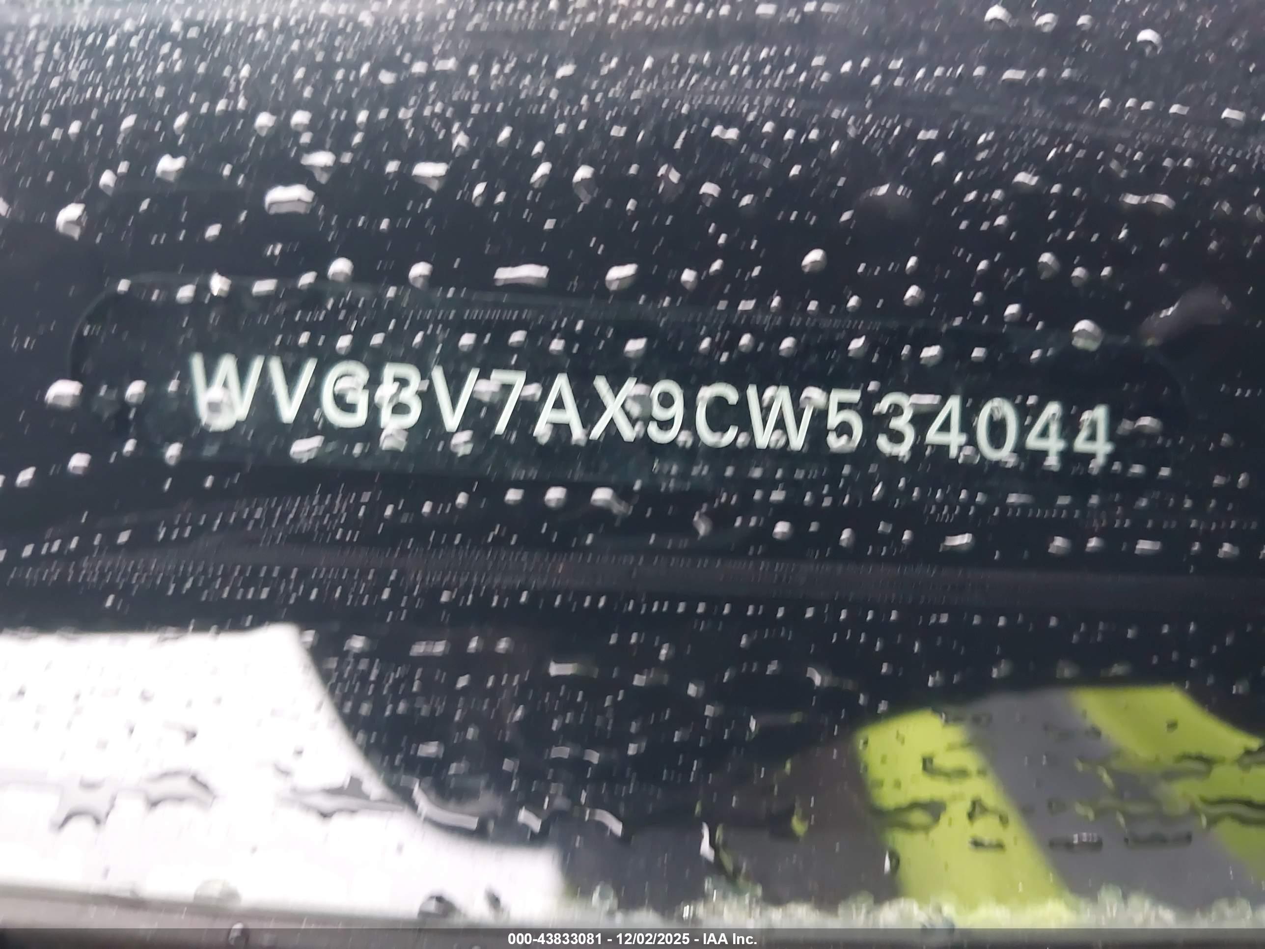 VOLKSWAGEN TIGUAN image 9