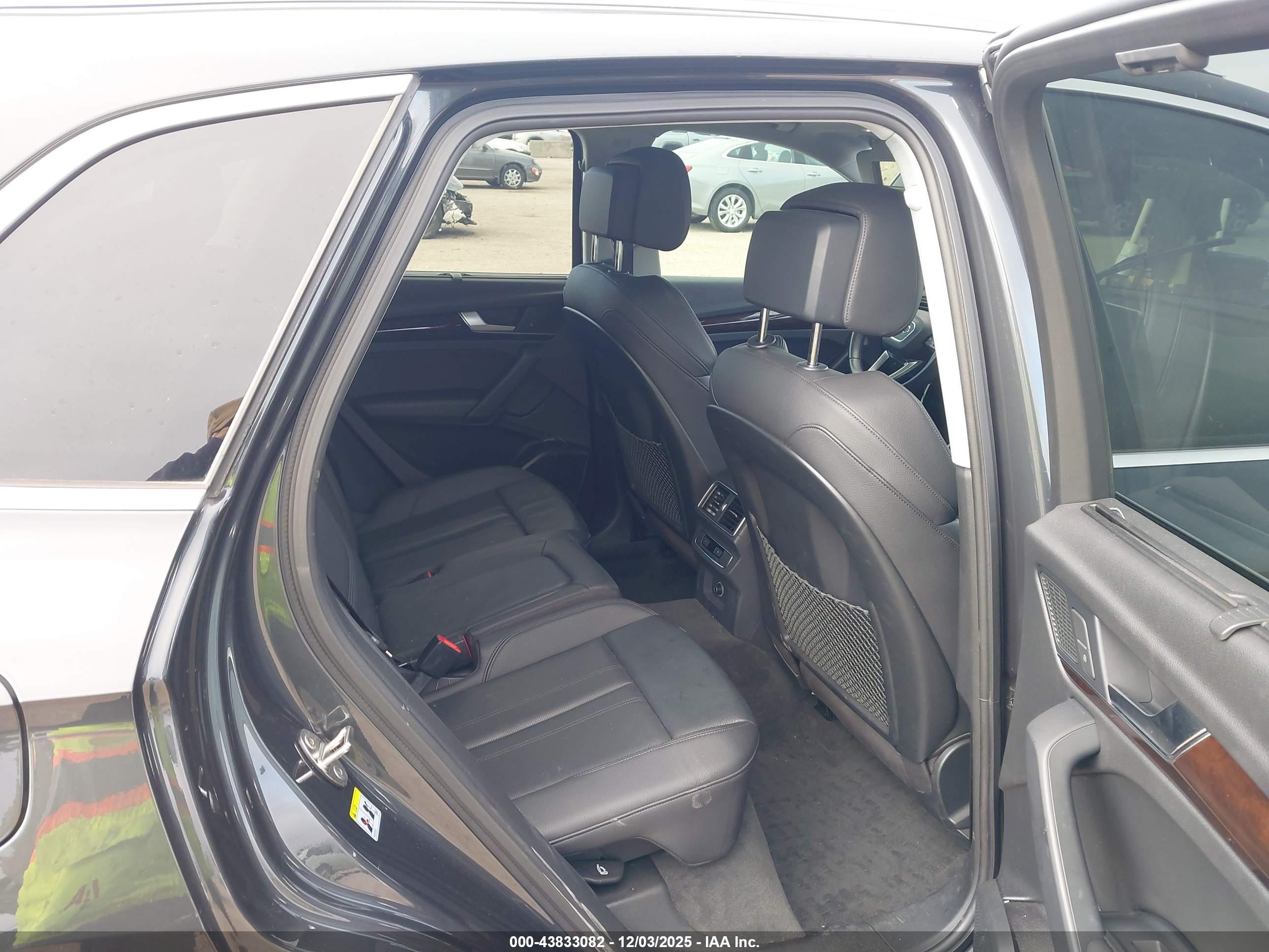 AUDI Q5 image 8