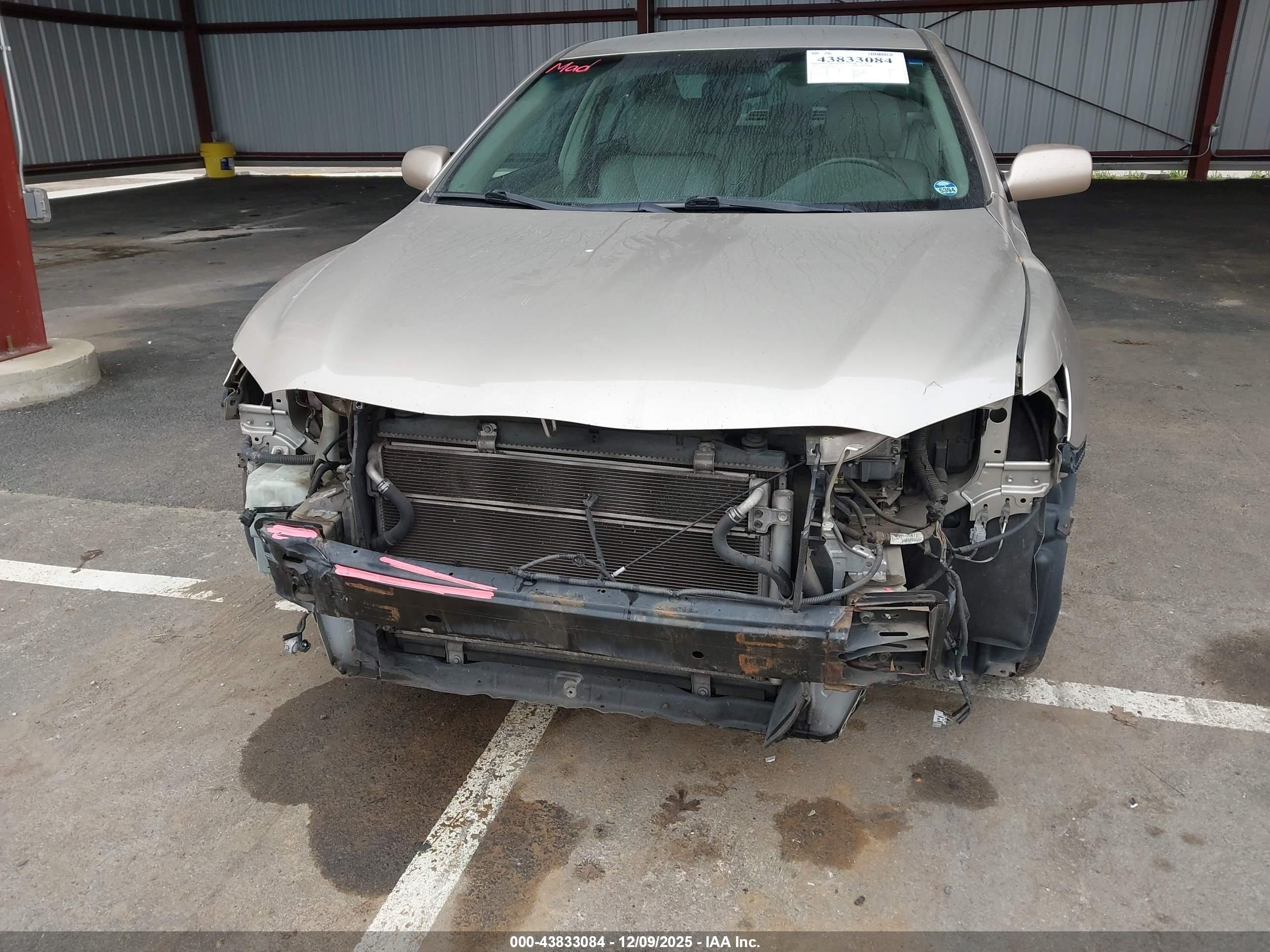 TOYOTA CAMRY image 6