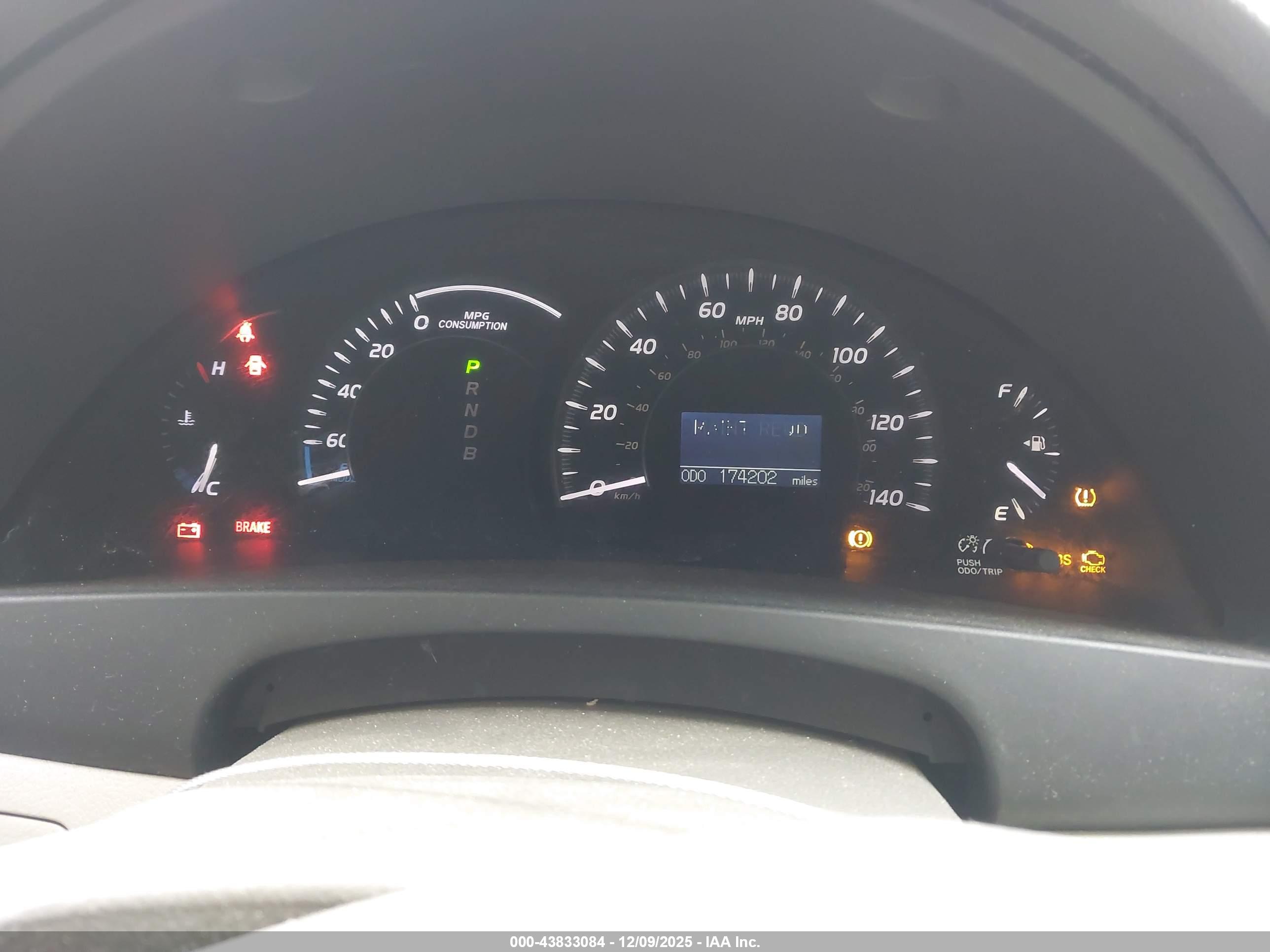 TOYOTA CAMRY image 7