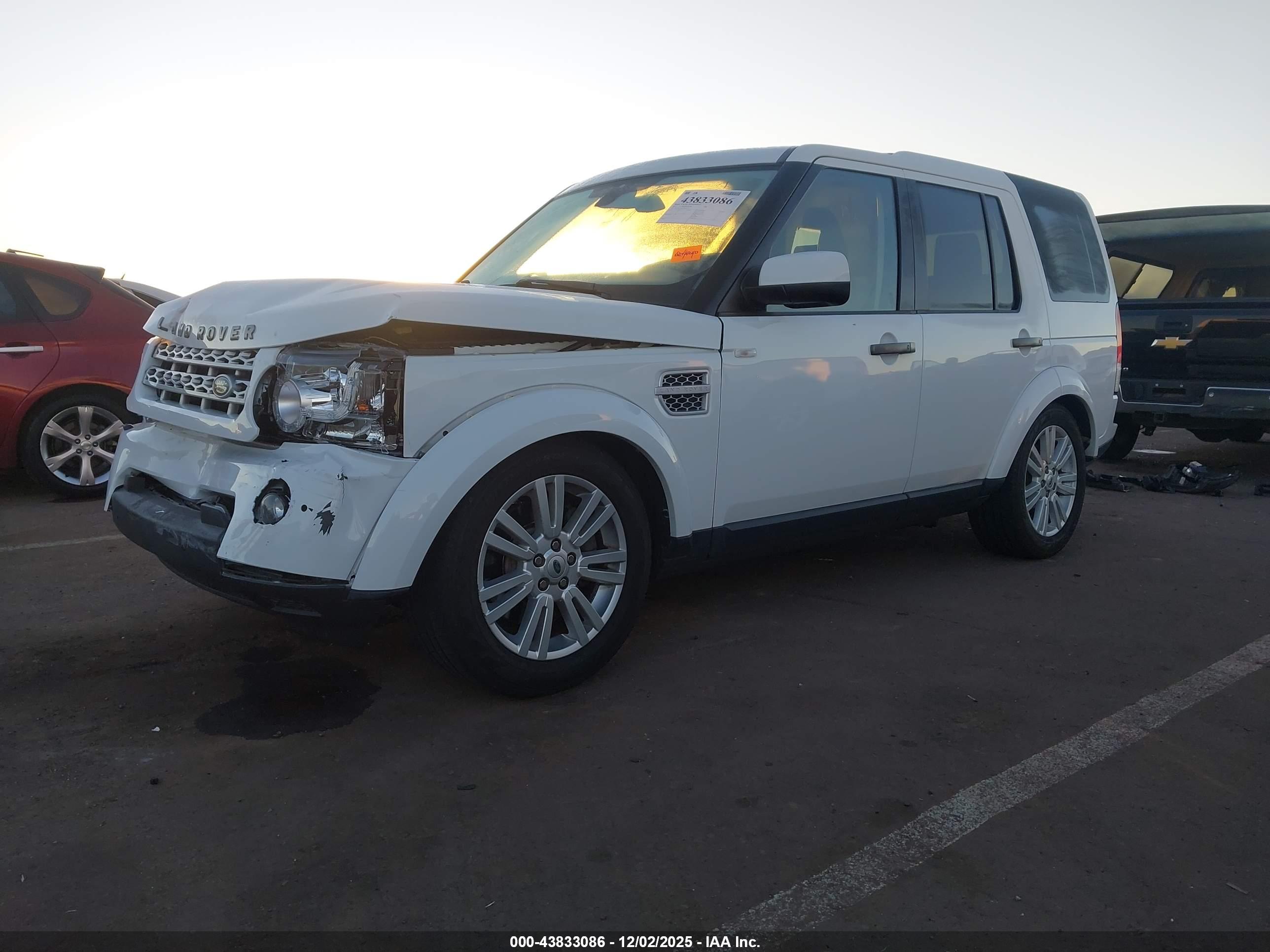 LAND ROVER image 2