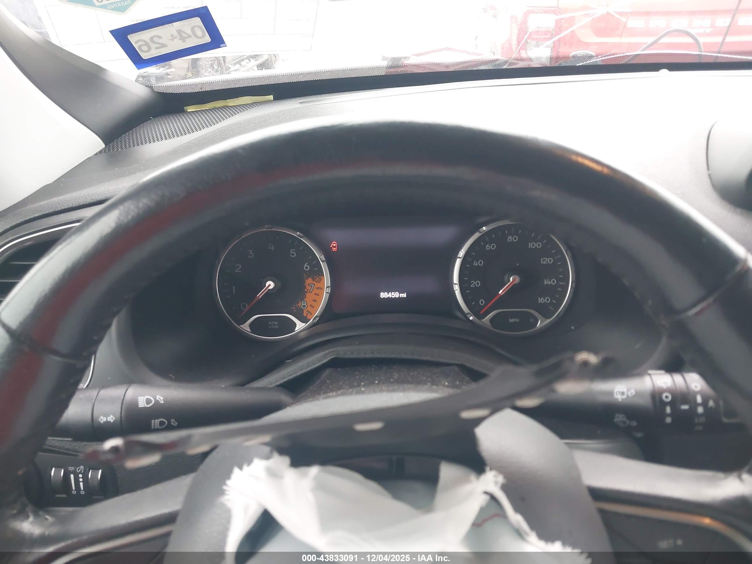 JEEP RENEGADE image 7
