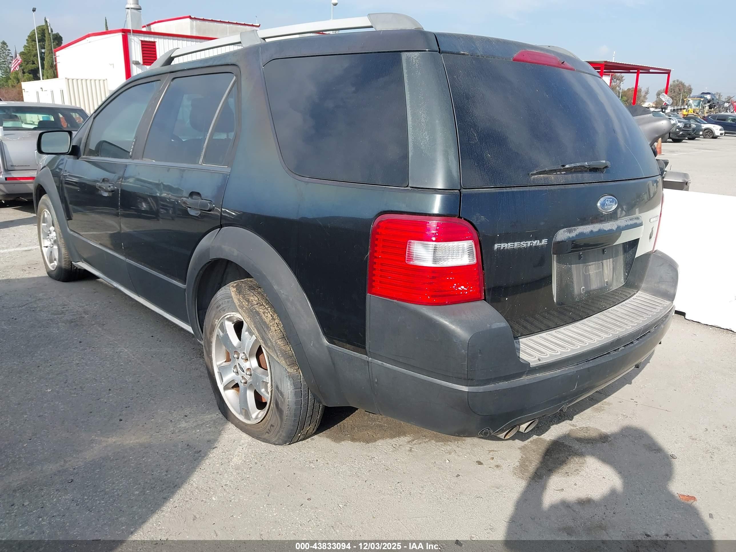 FORD FREESTYLE image 3