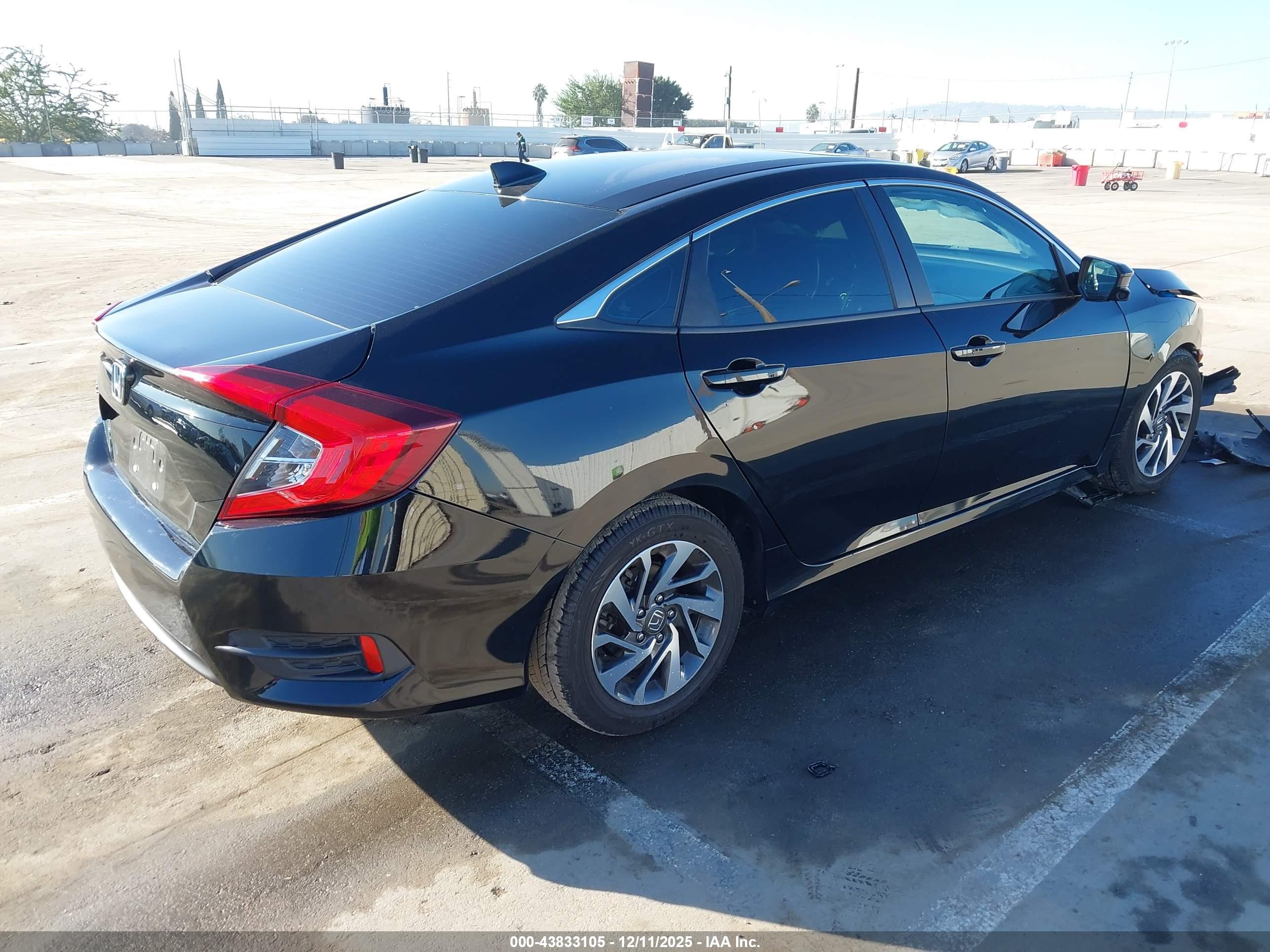 HONDA CIVIC image 4