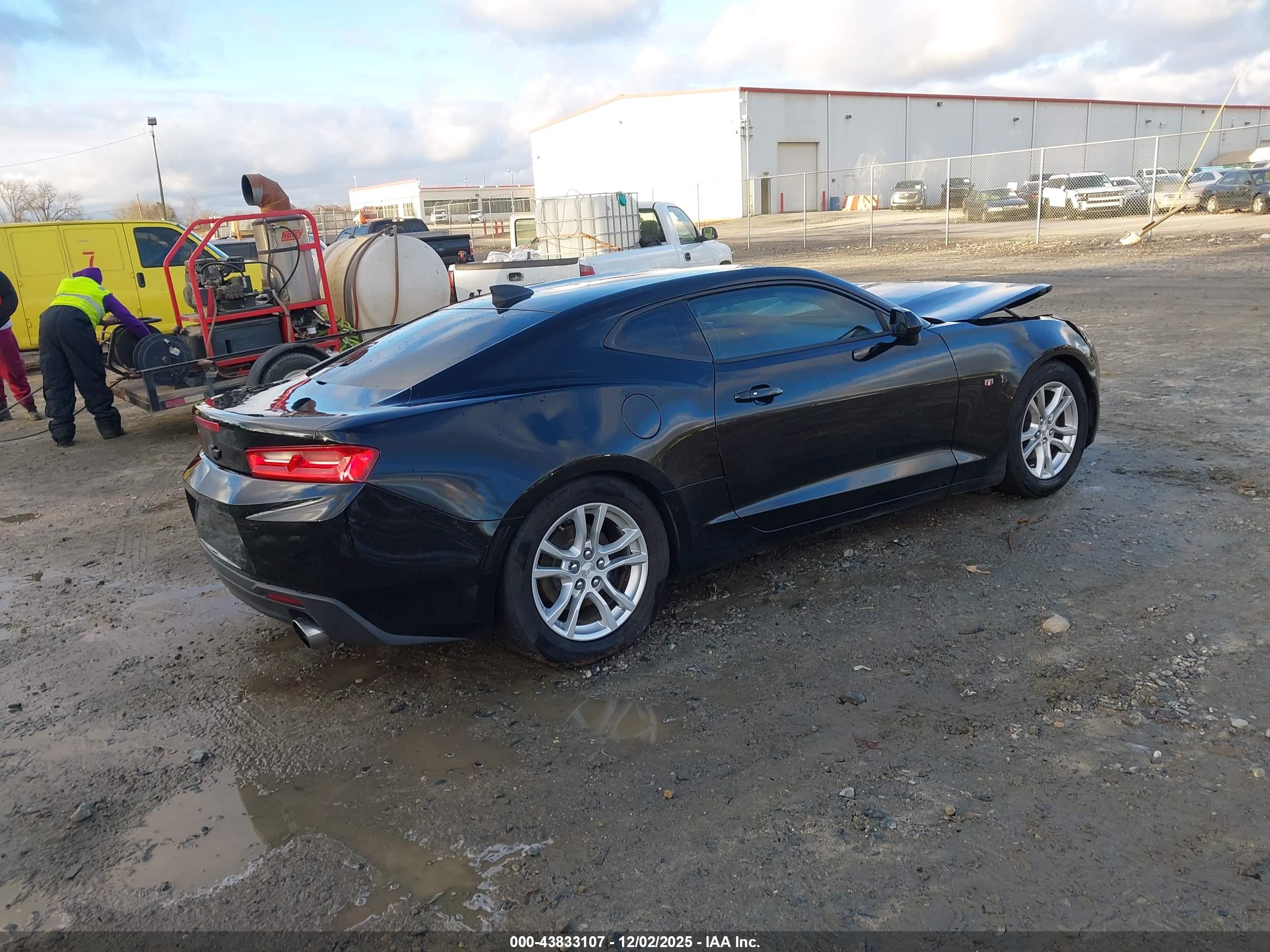 CHEVROLET CAMARO image 4