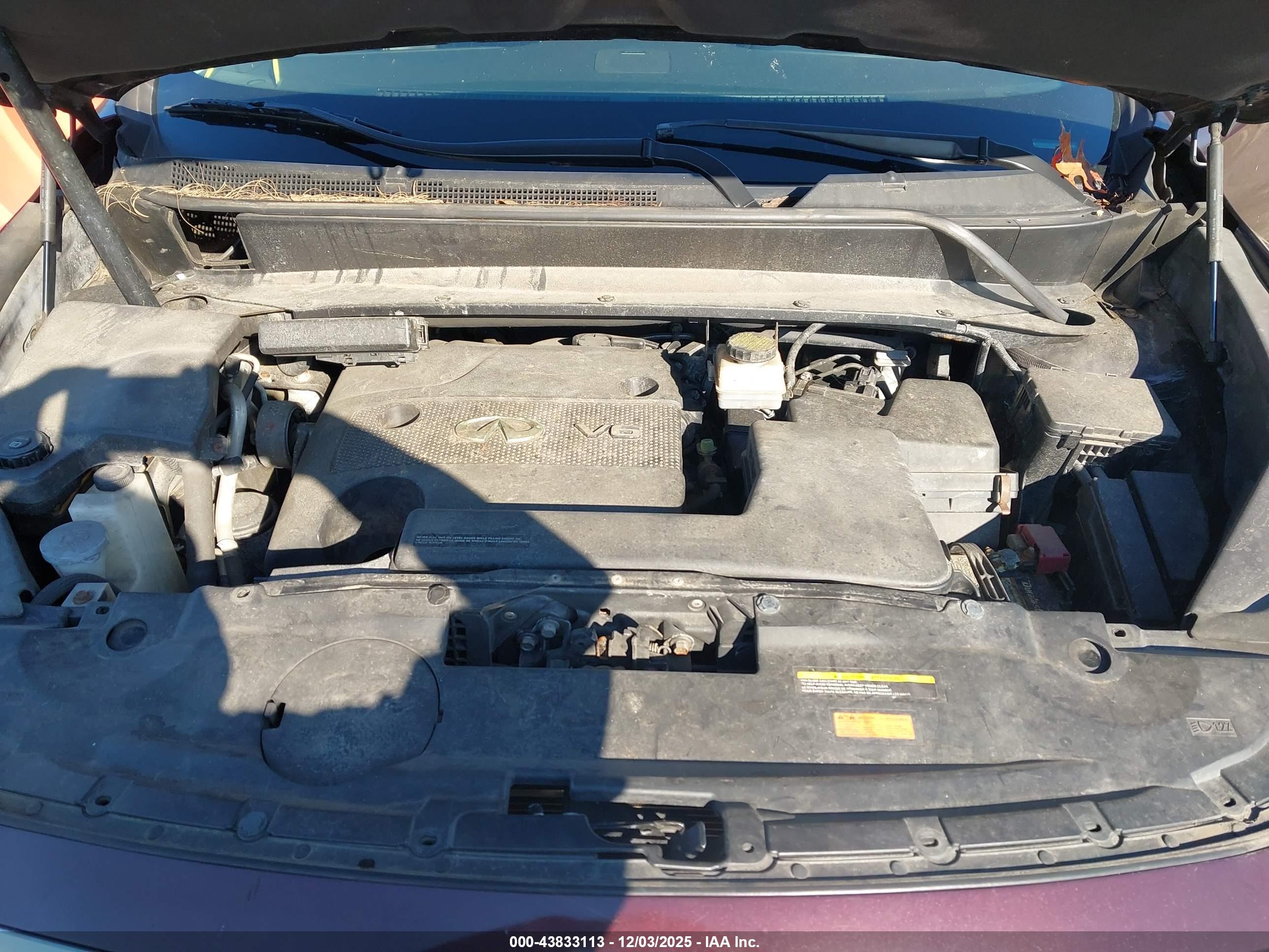 INFINITI JX35 image 10