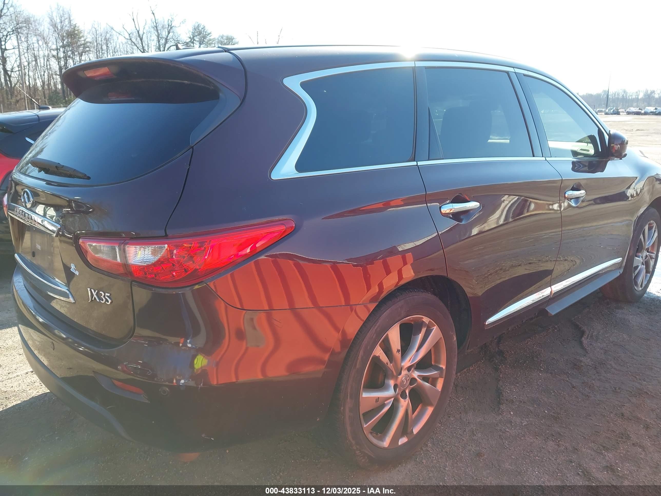 INFINITI JX35 image 4