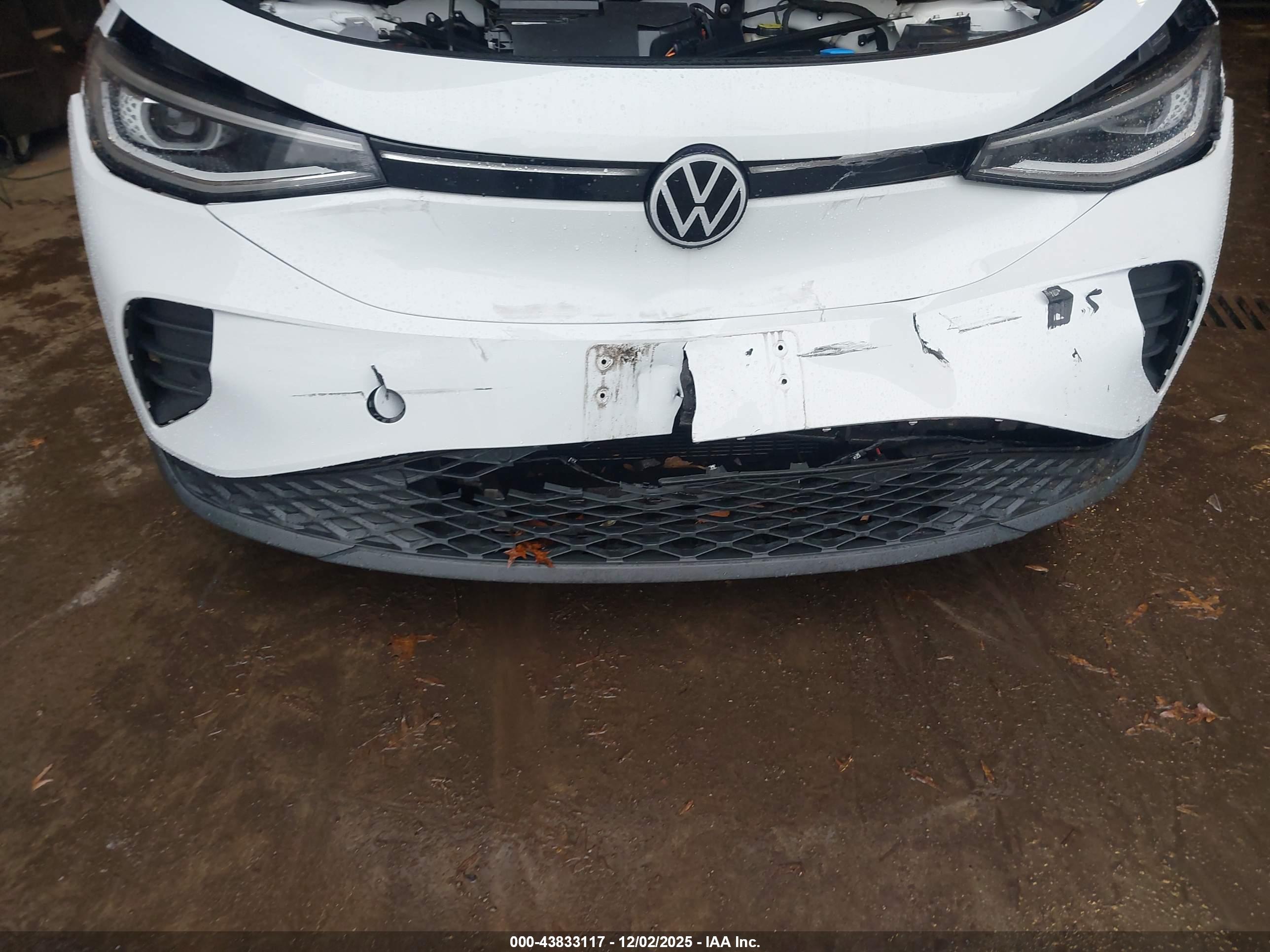 VOLKSWAGEN ID.4 image 6