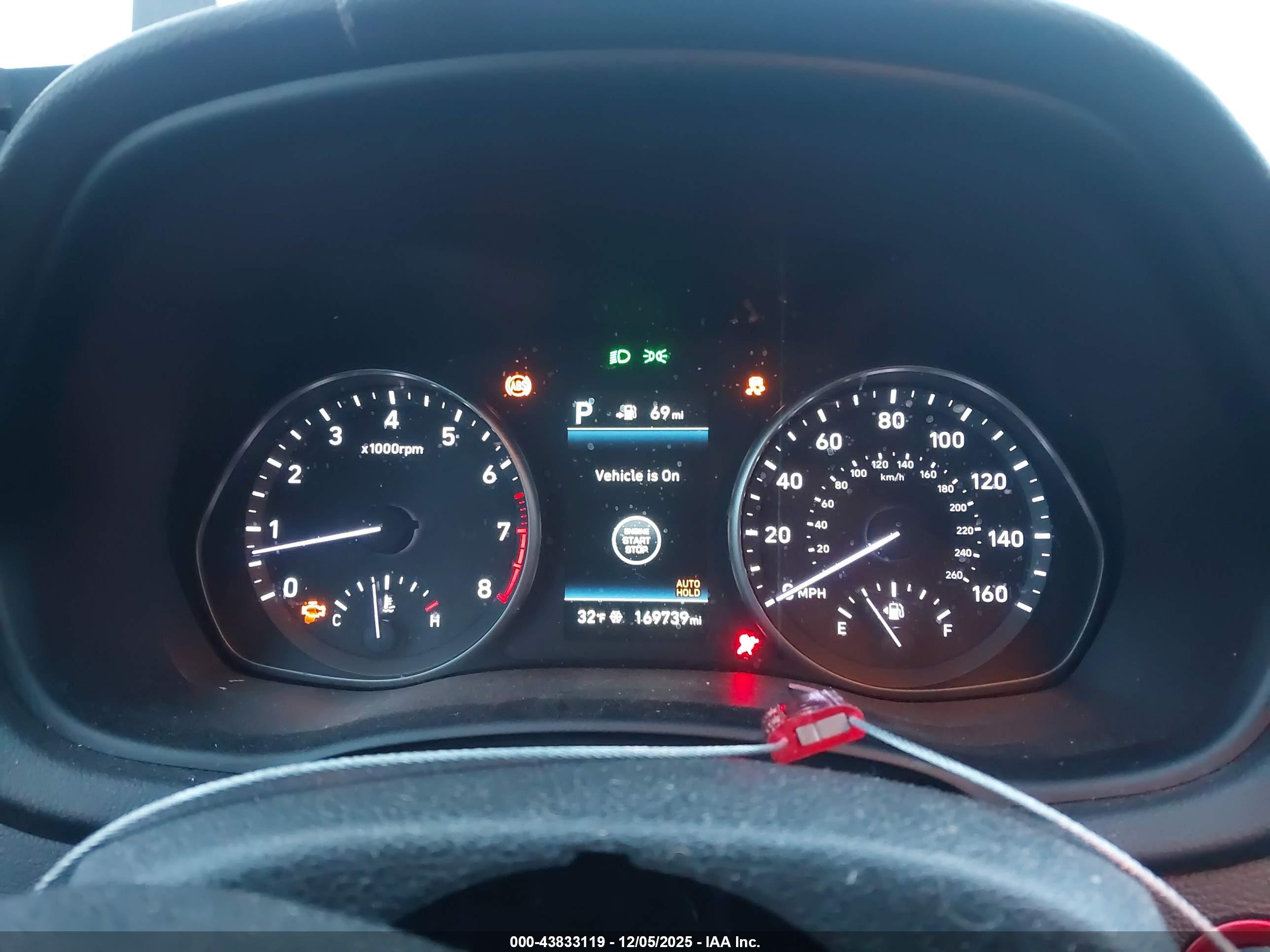 HYUNDAI ELANTRA image 7