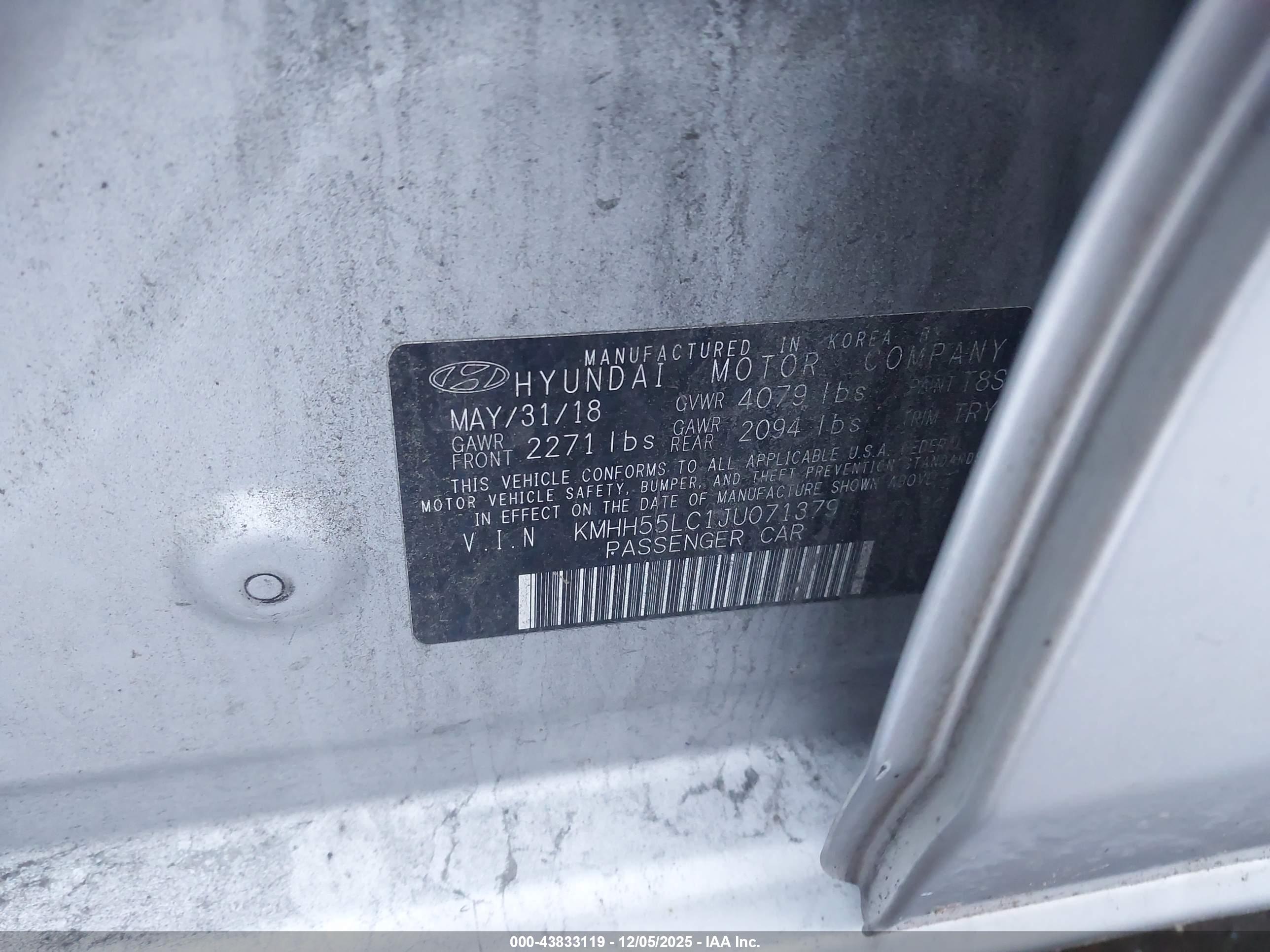HYUNDAI ELANTRA image 9