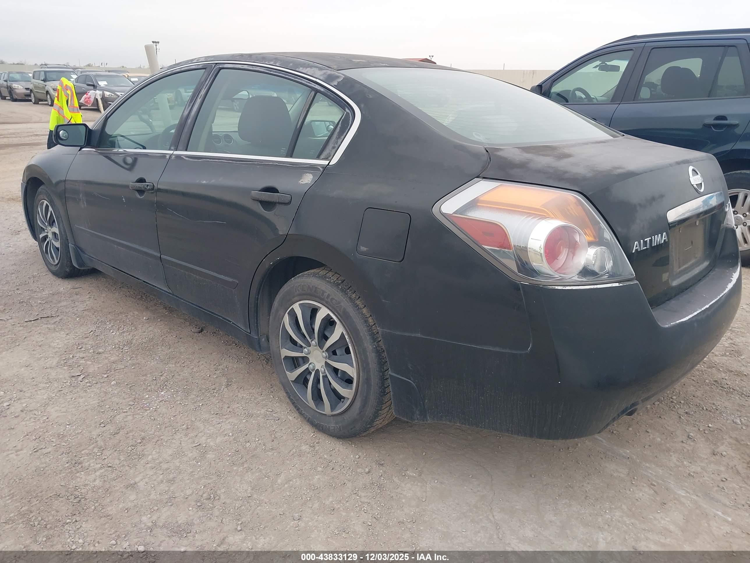 NISSAN ALTIMA image 3