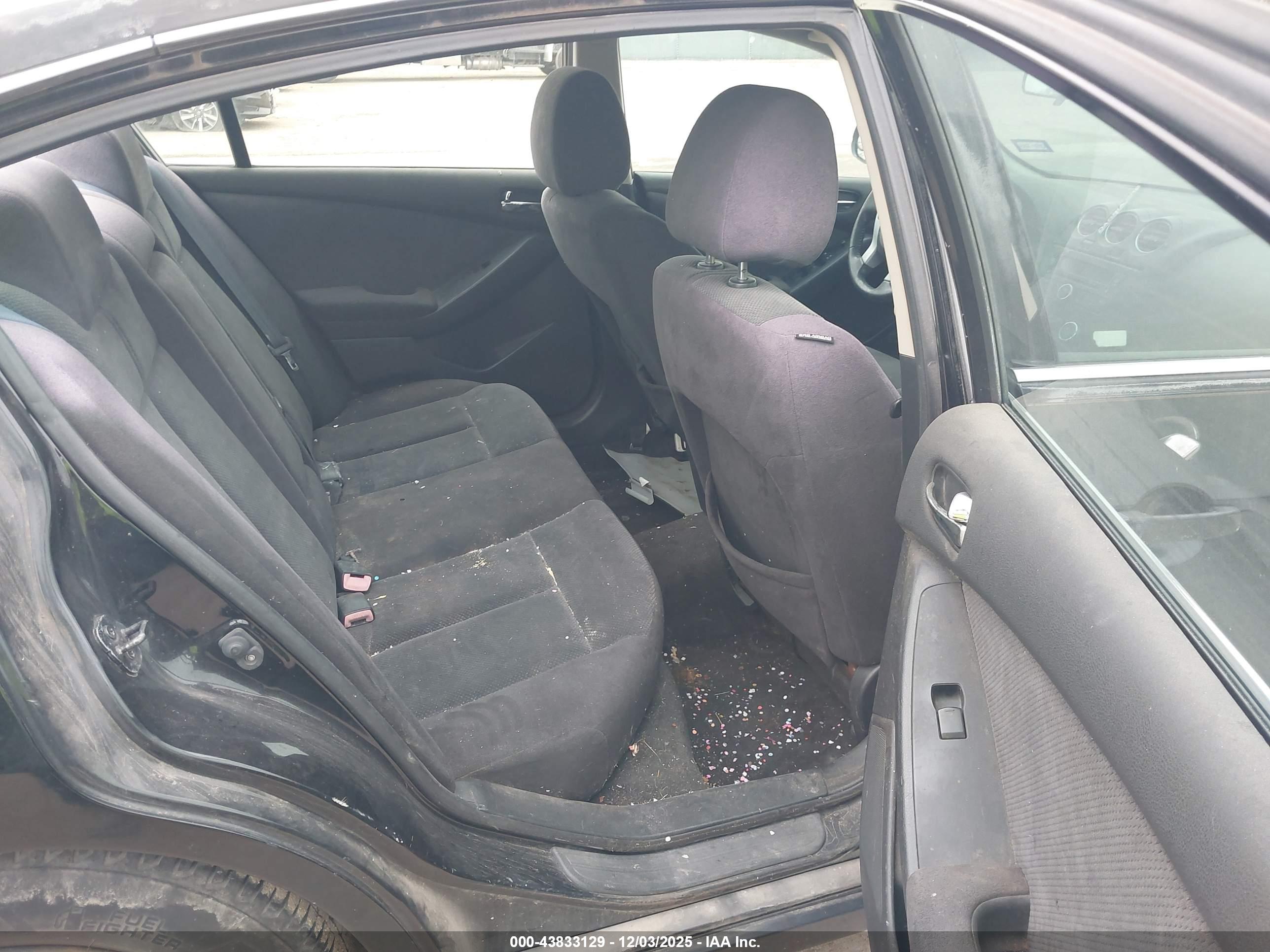 NISSAN ALTIMA image 8