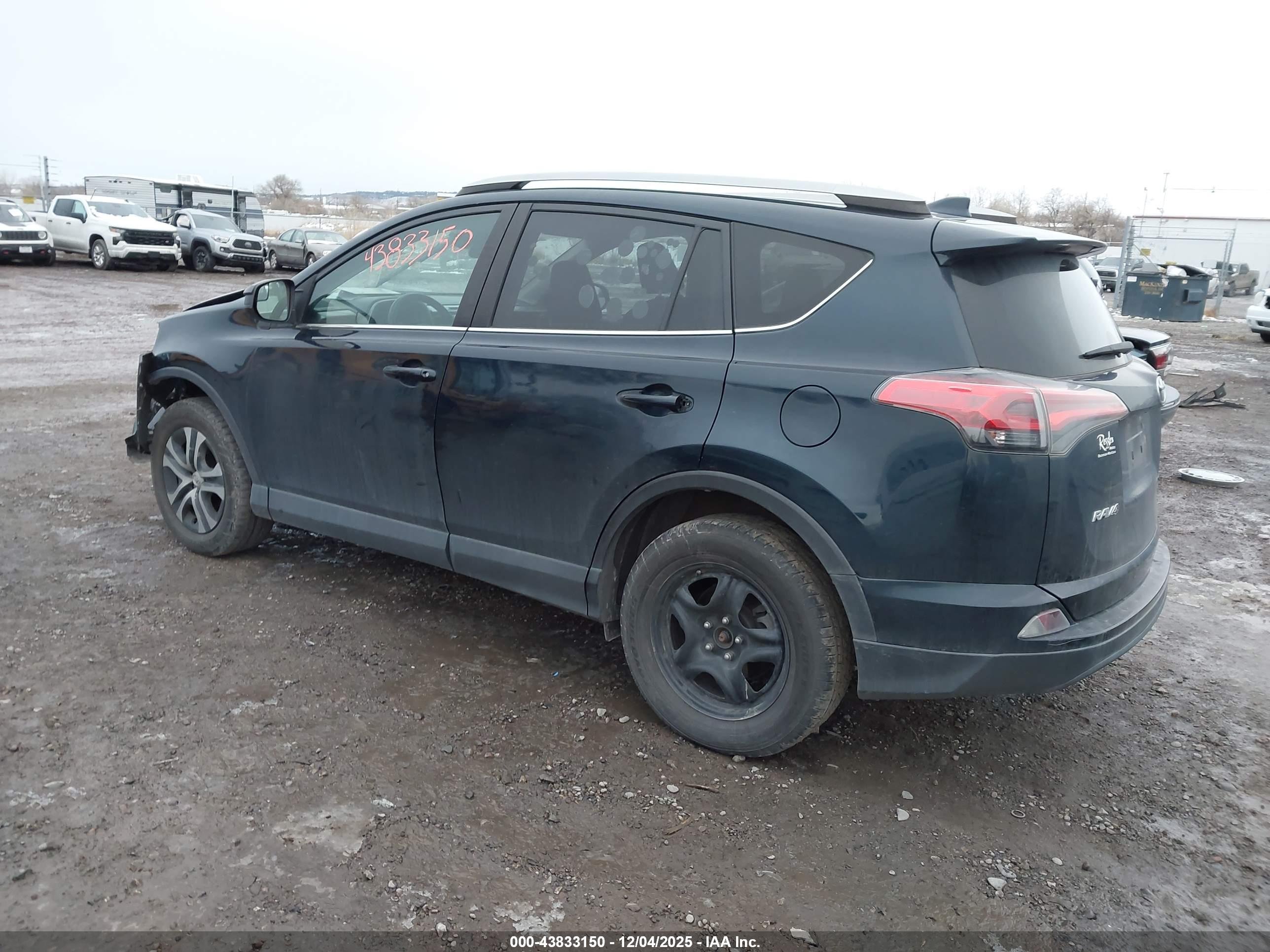 TOYOTA RAV4 image 3
