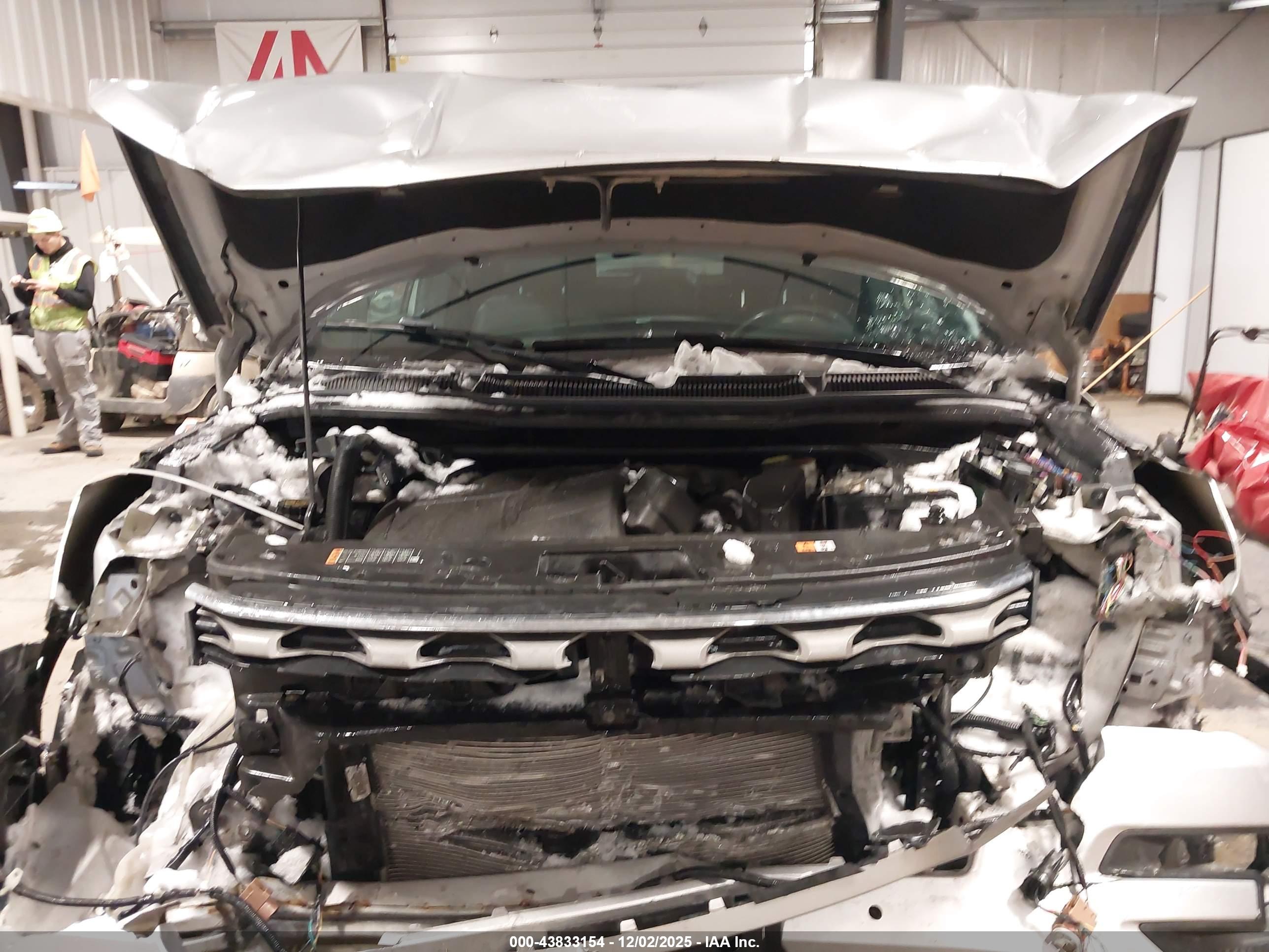 FORD EXPLORER image 10