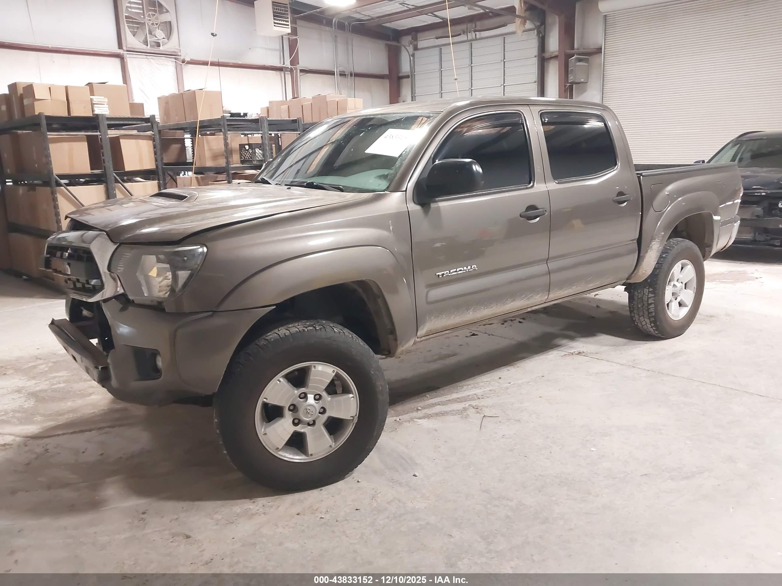 TOYOTA TACOMA image 2