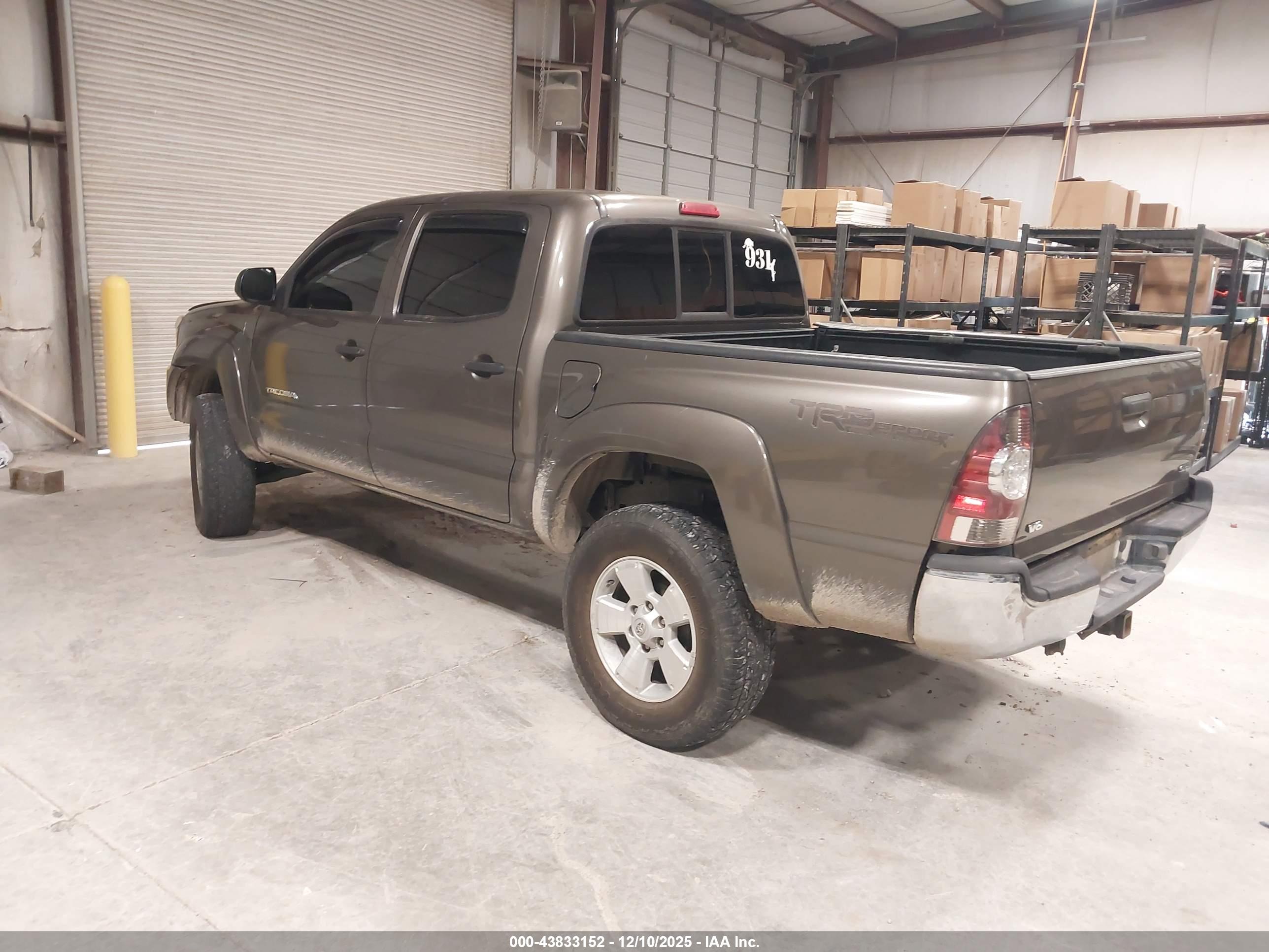 TOYOTA TACOMA image 3
