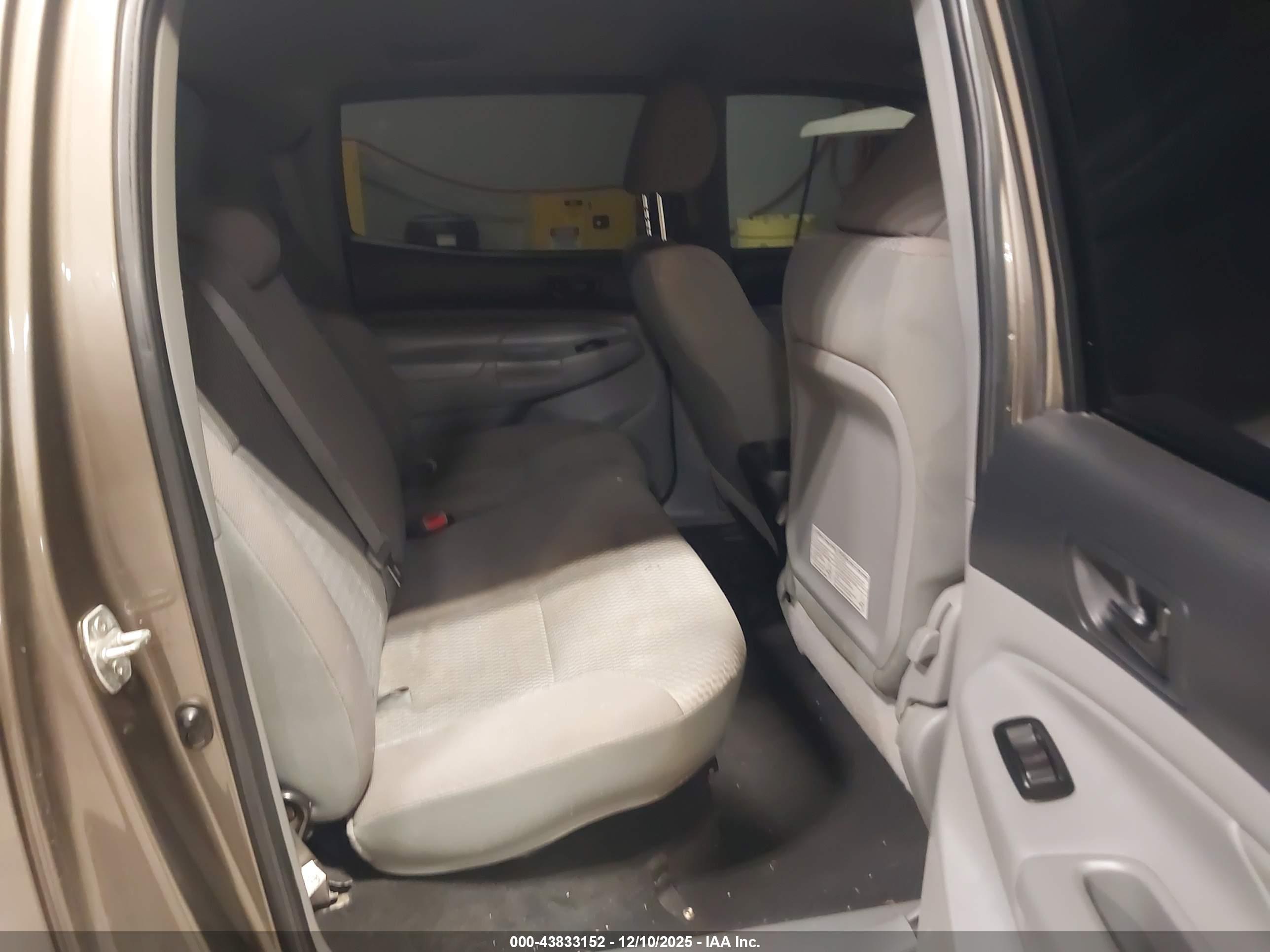 TOYOTA TACOMA image 8