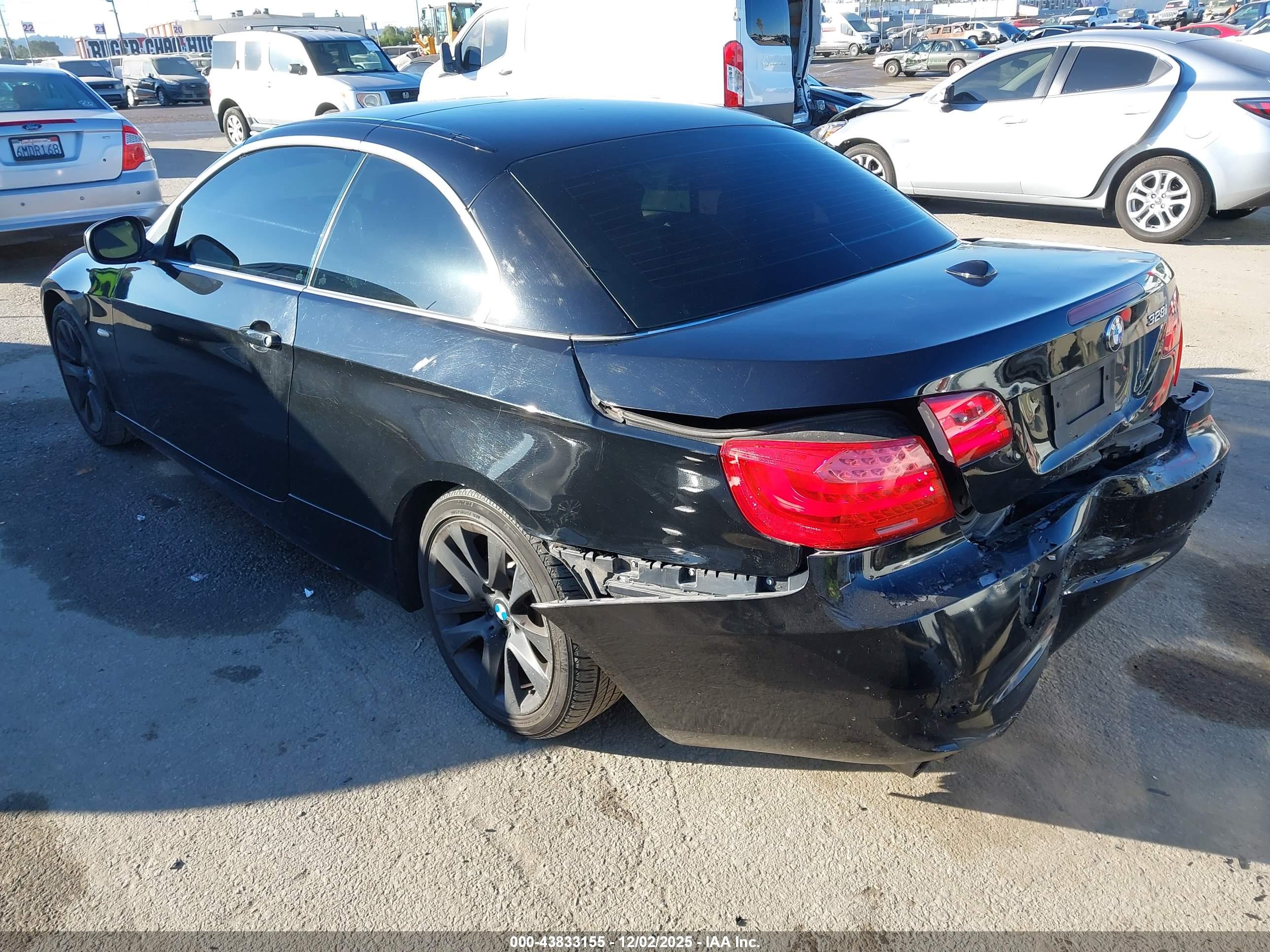 BMW 328I image 3