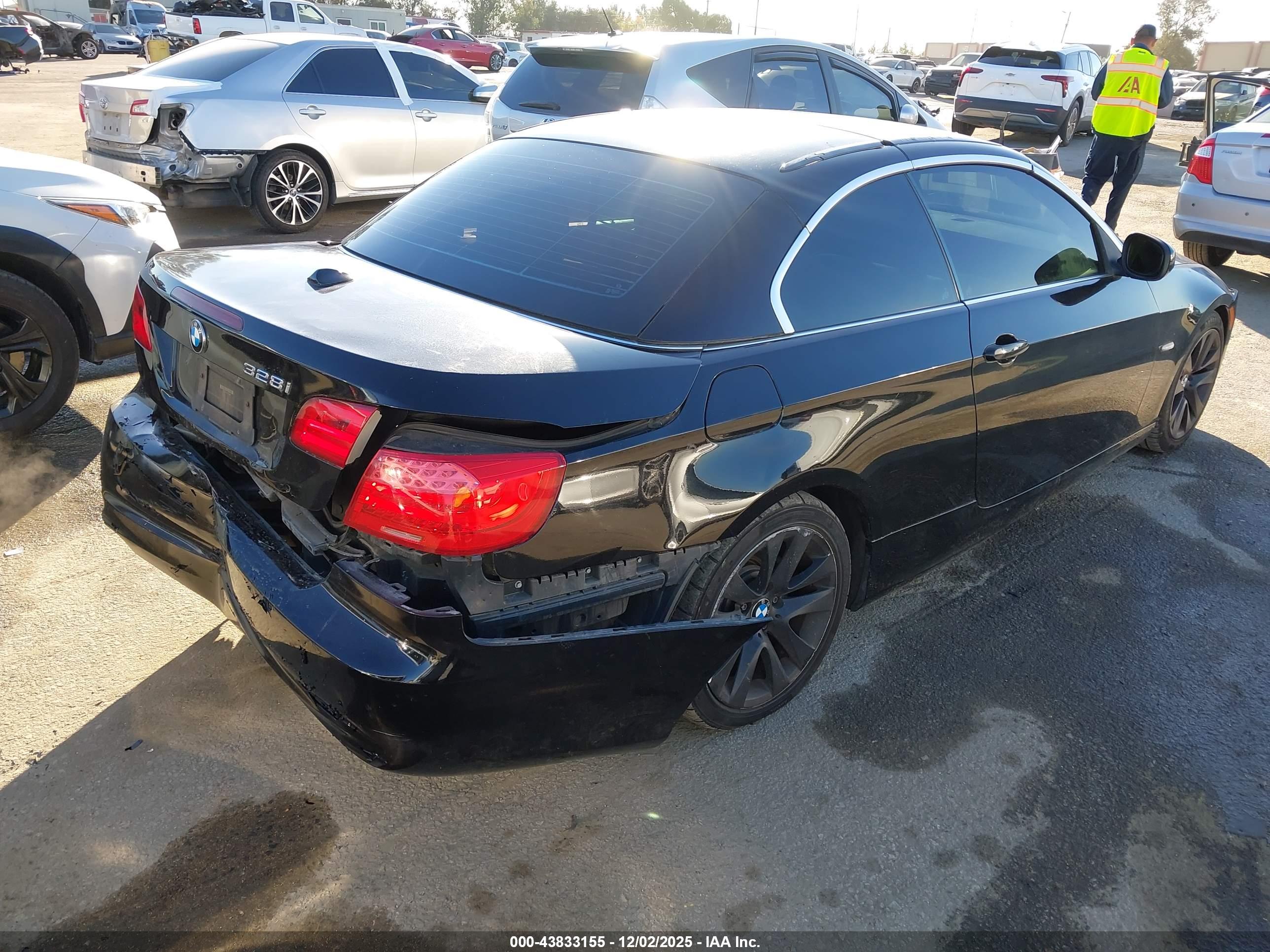 BMW 328I image 4