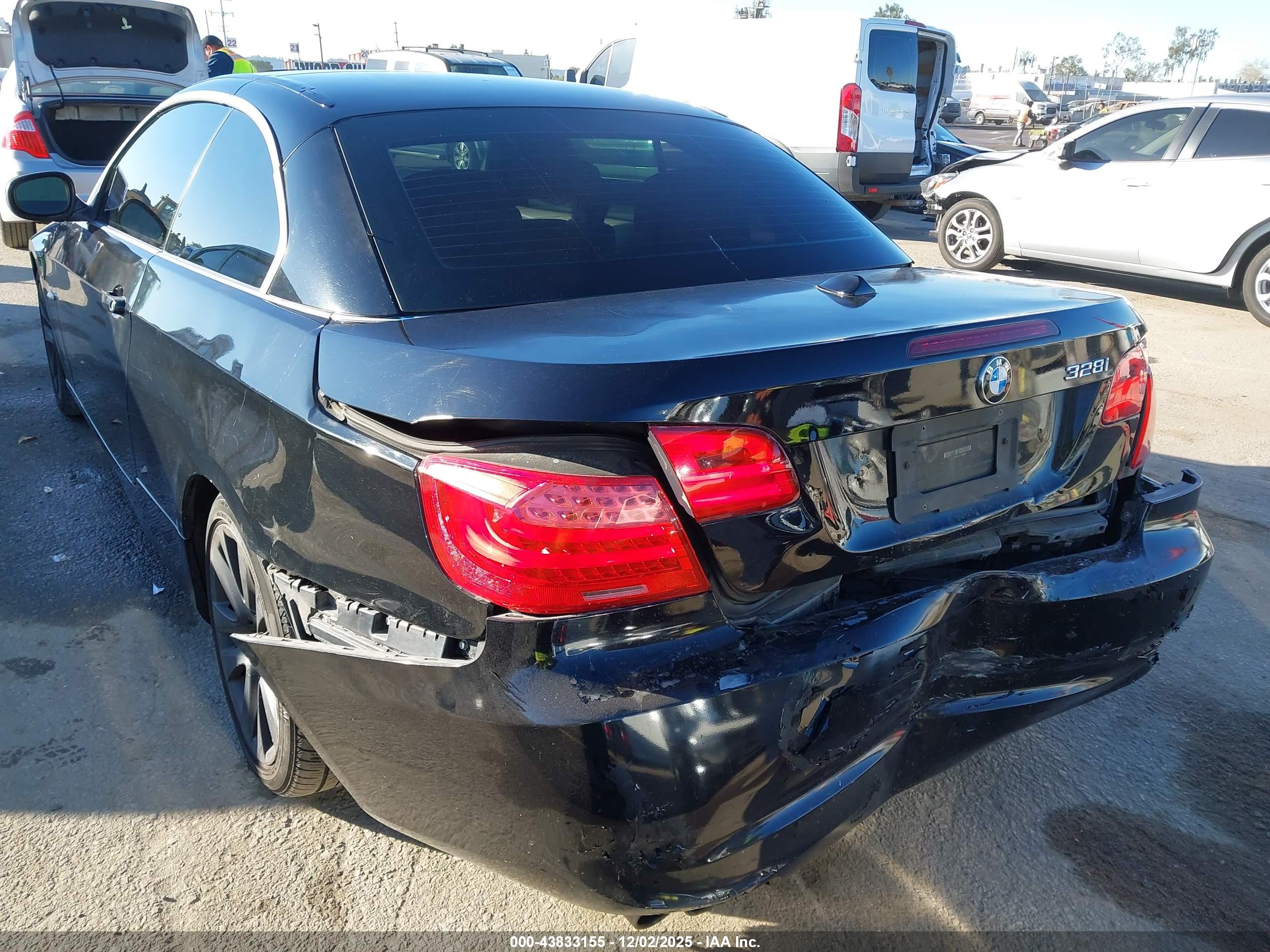 BMW 328I image 6