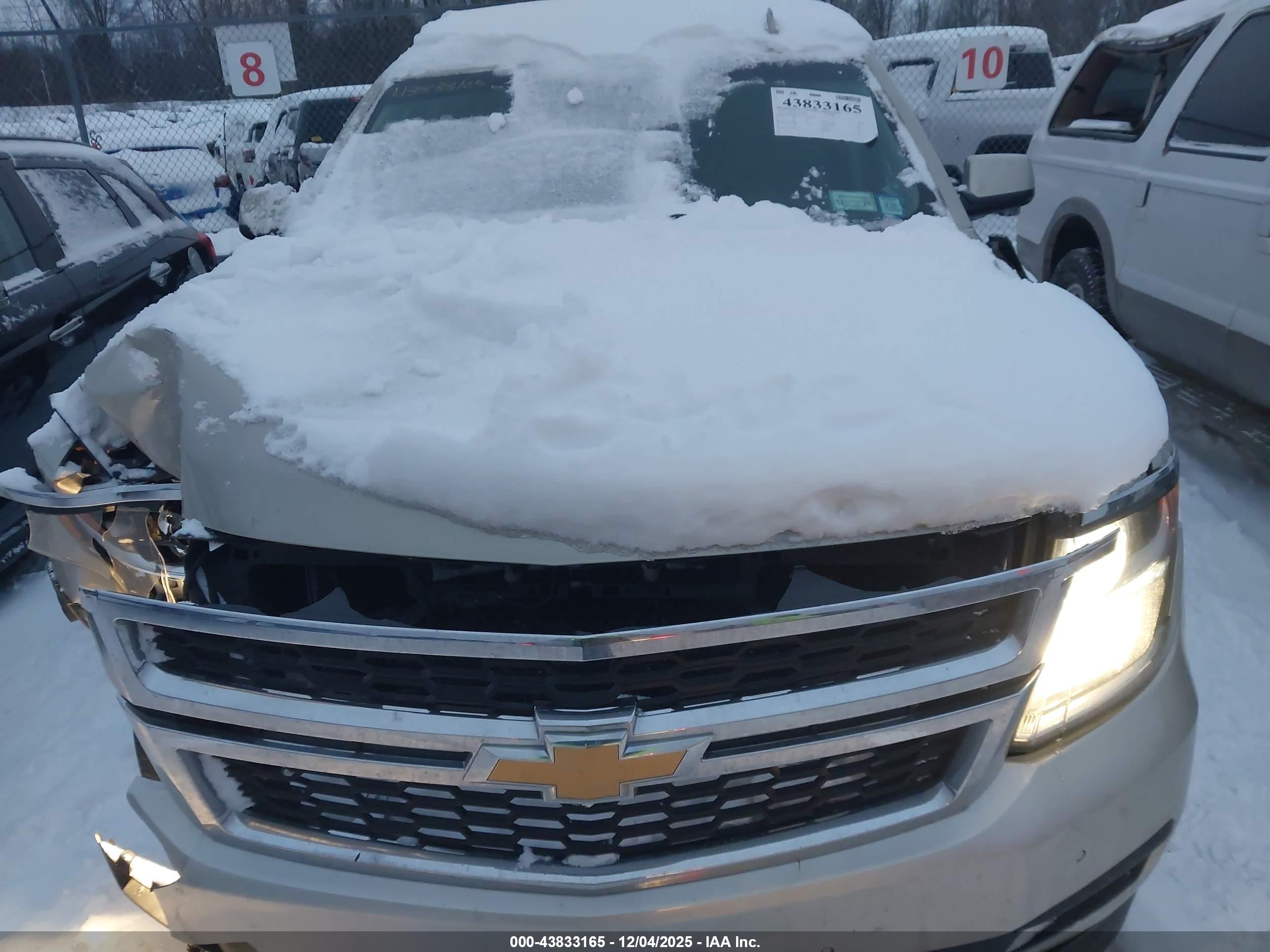 CHEVROLET TAHOE image 10