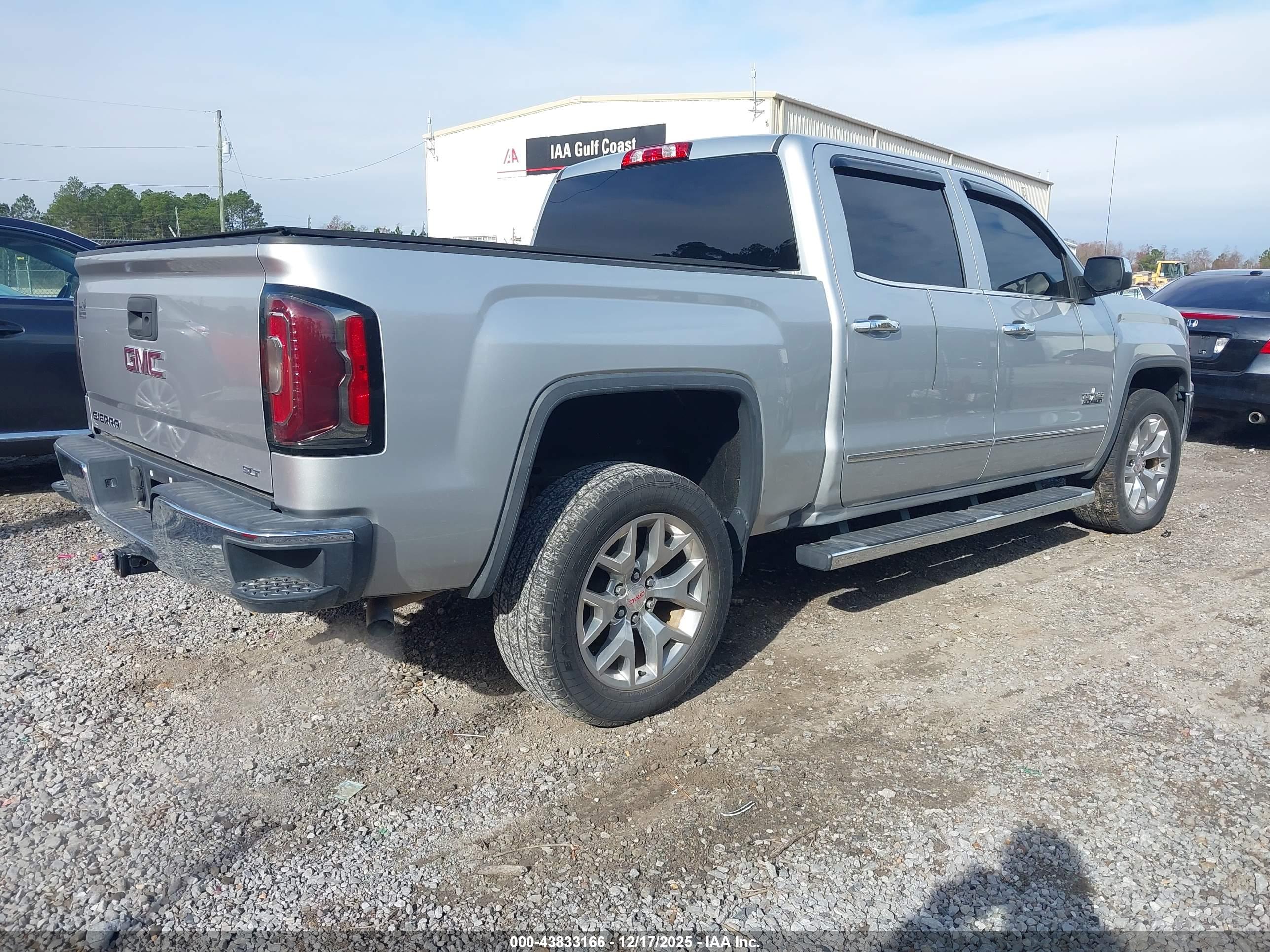 GMC SIERRA image 4