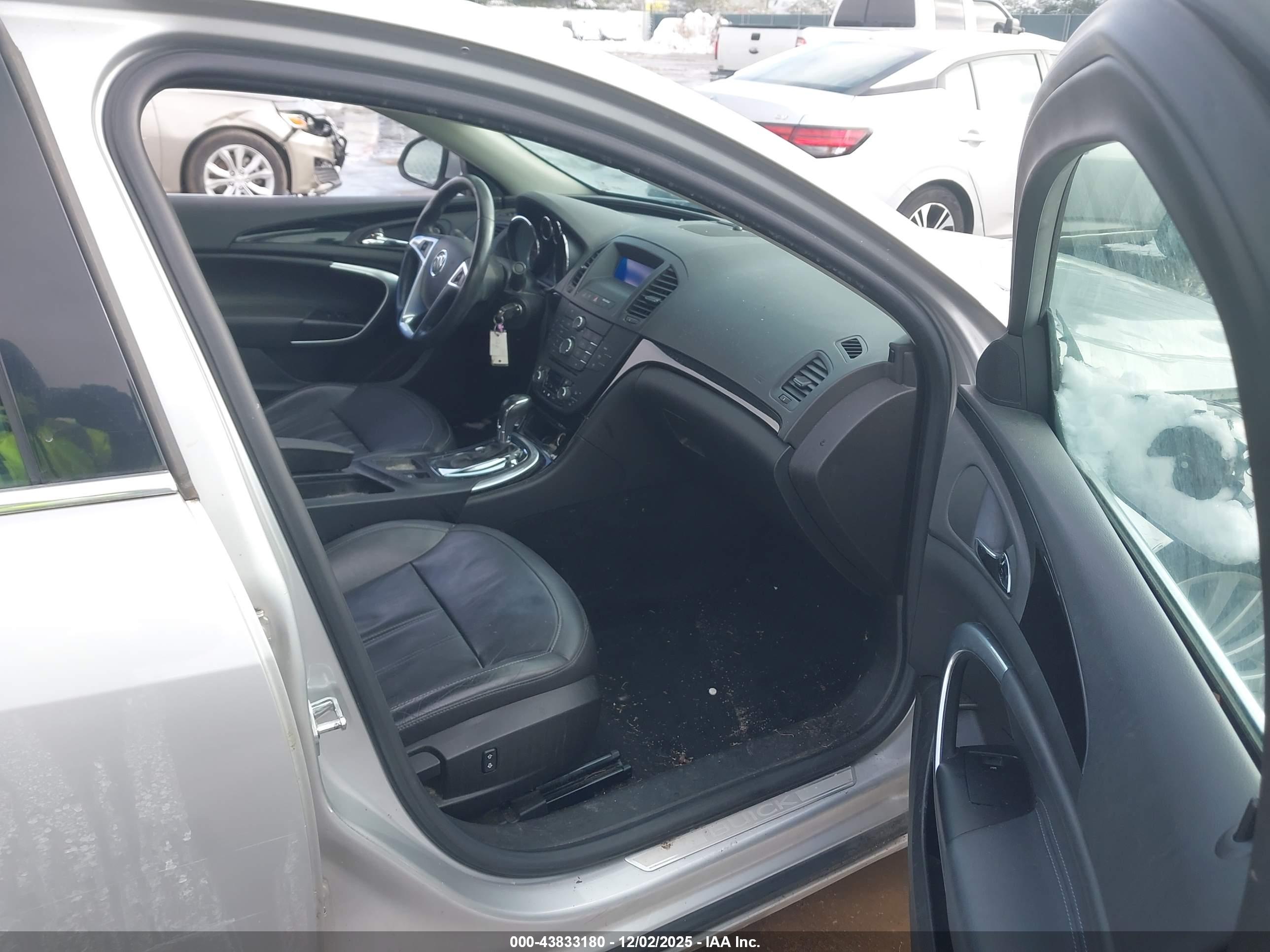BUICK REGAL image 5