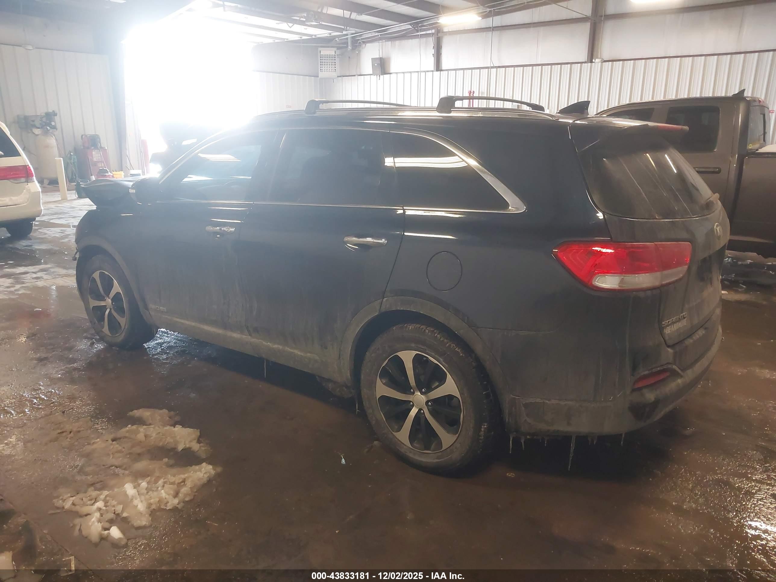KIA SORENTO image 3