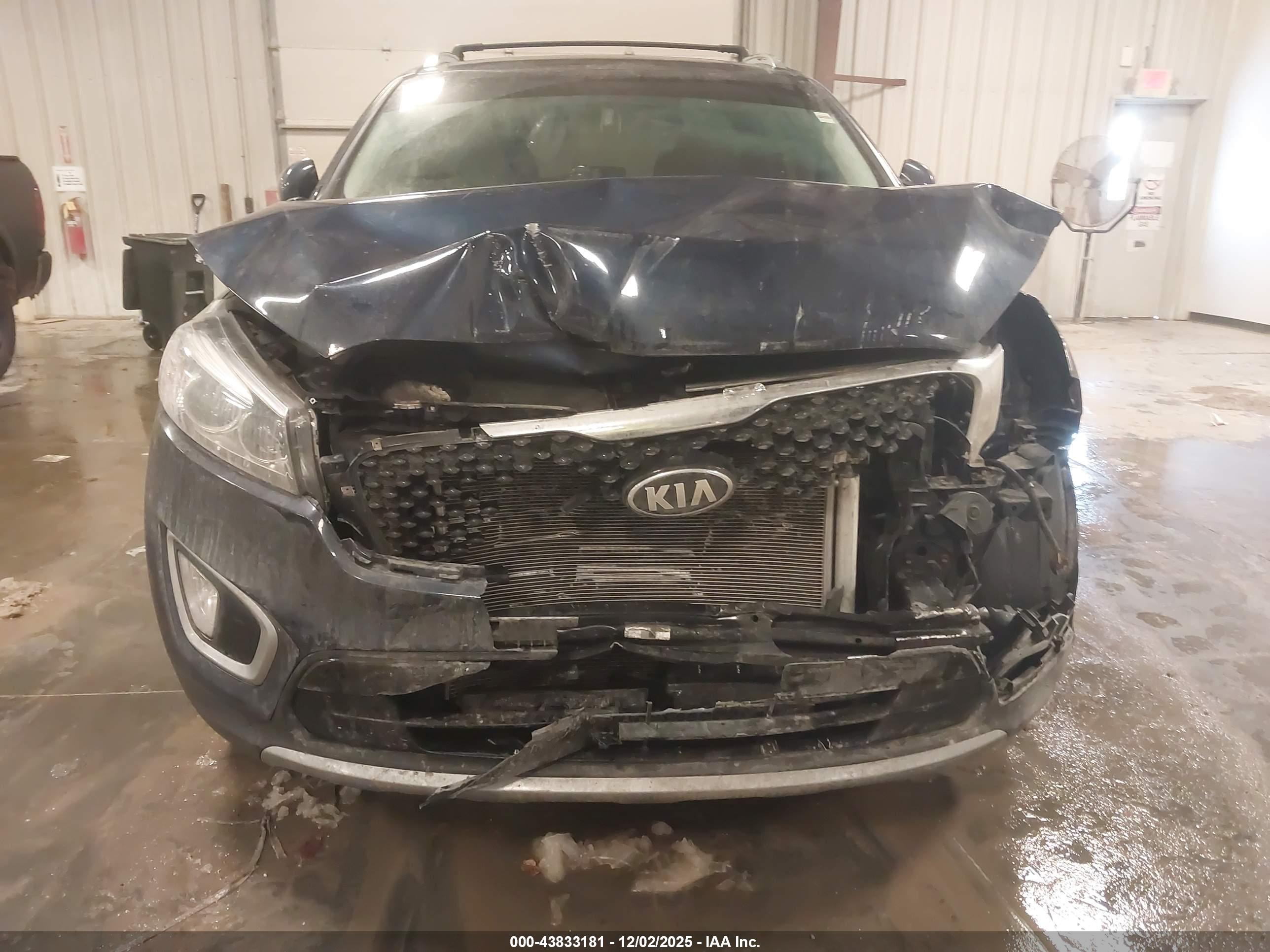 KIA SORENTO image 6