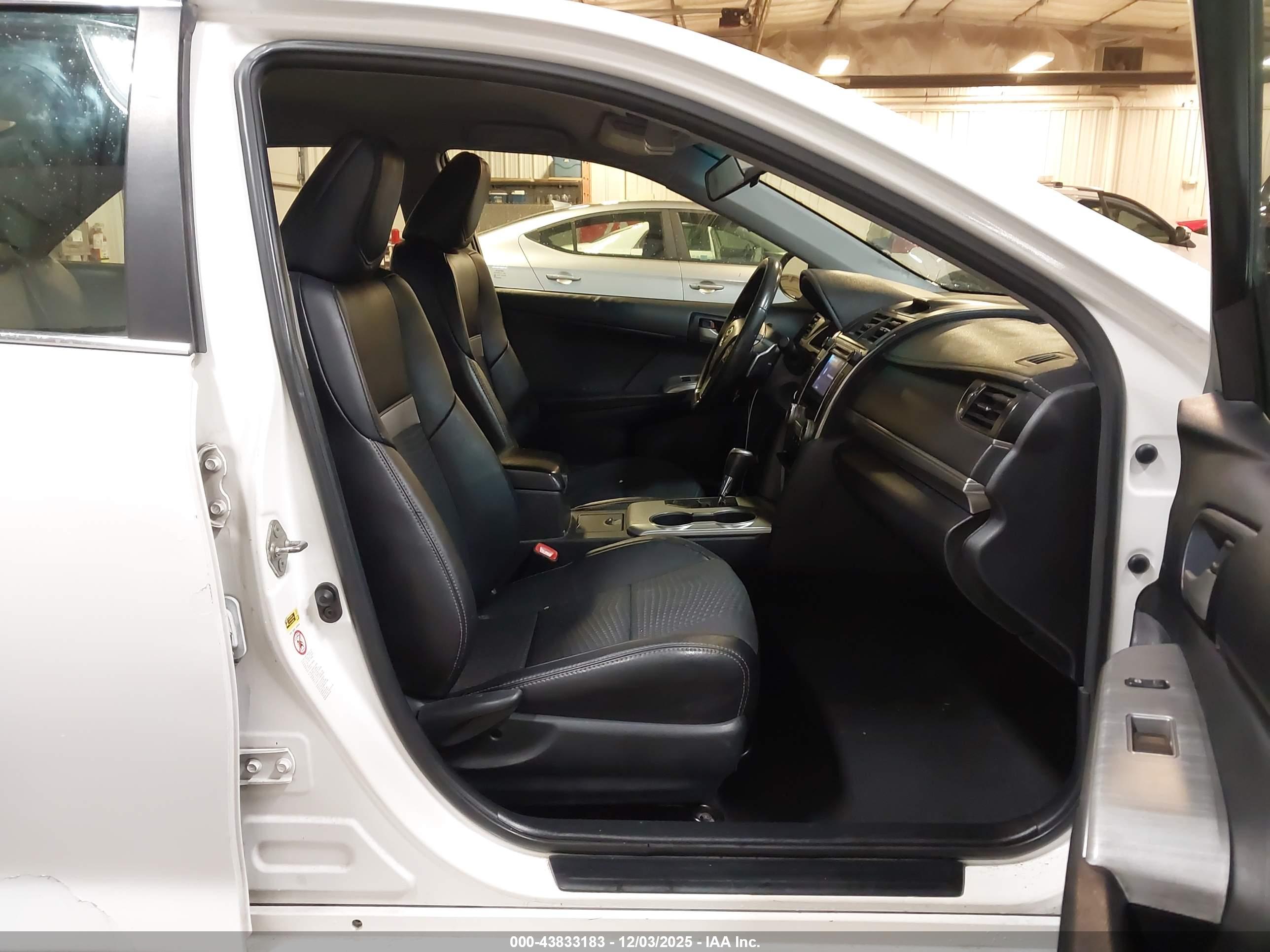 TOYOTA CAMRY image 5
