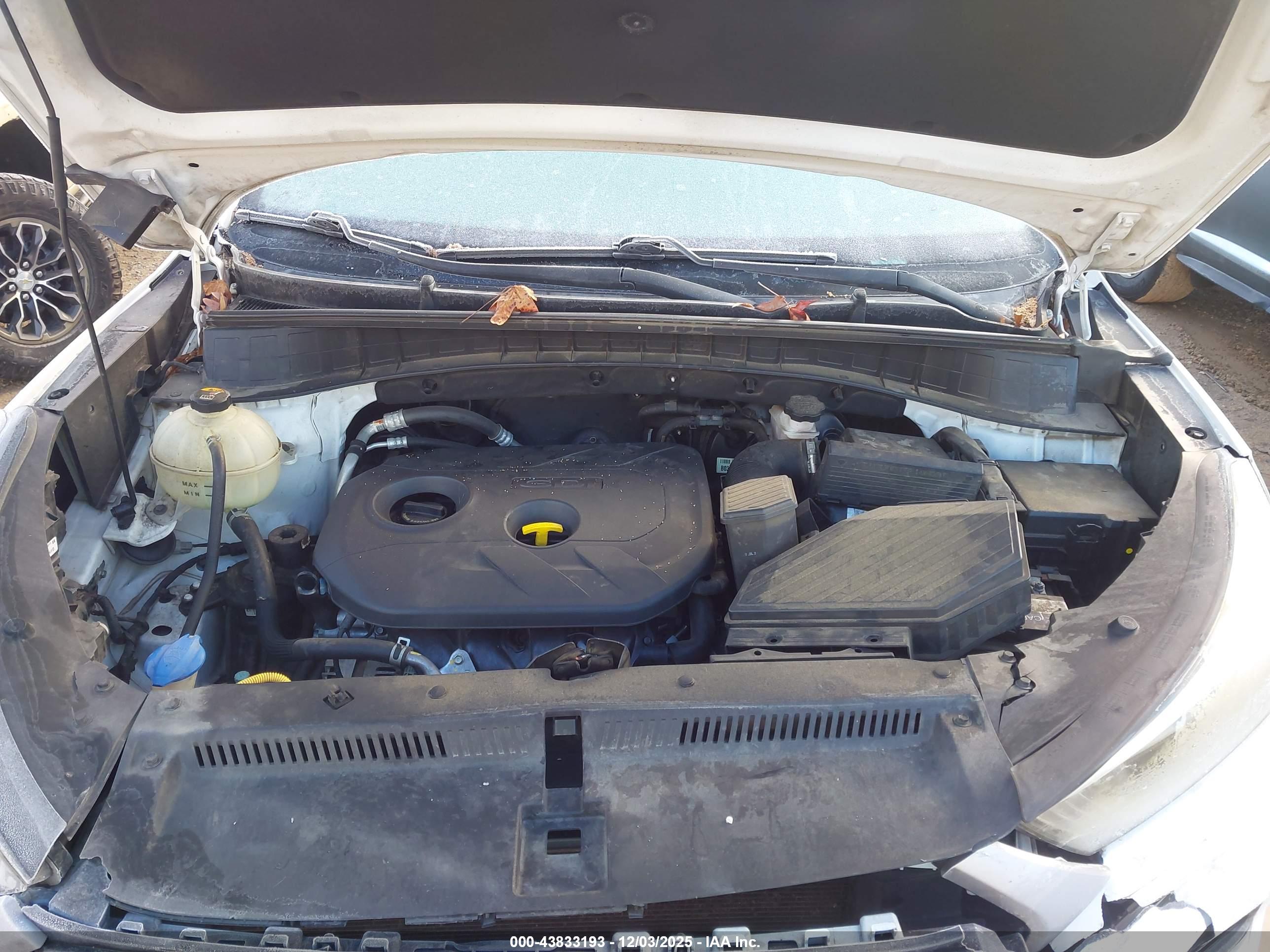 HYUNDAI TUCSON image 10