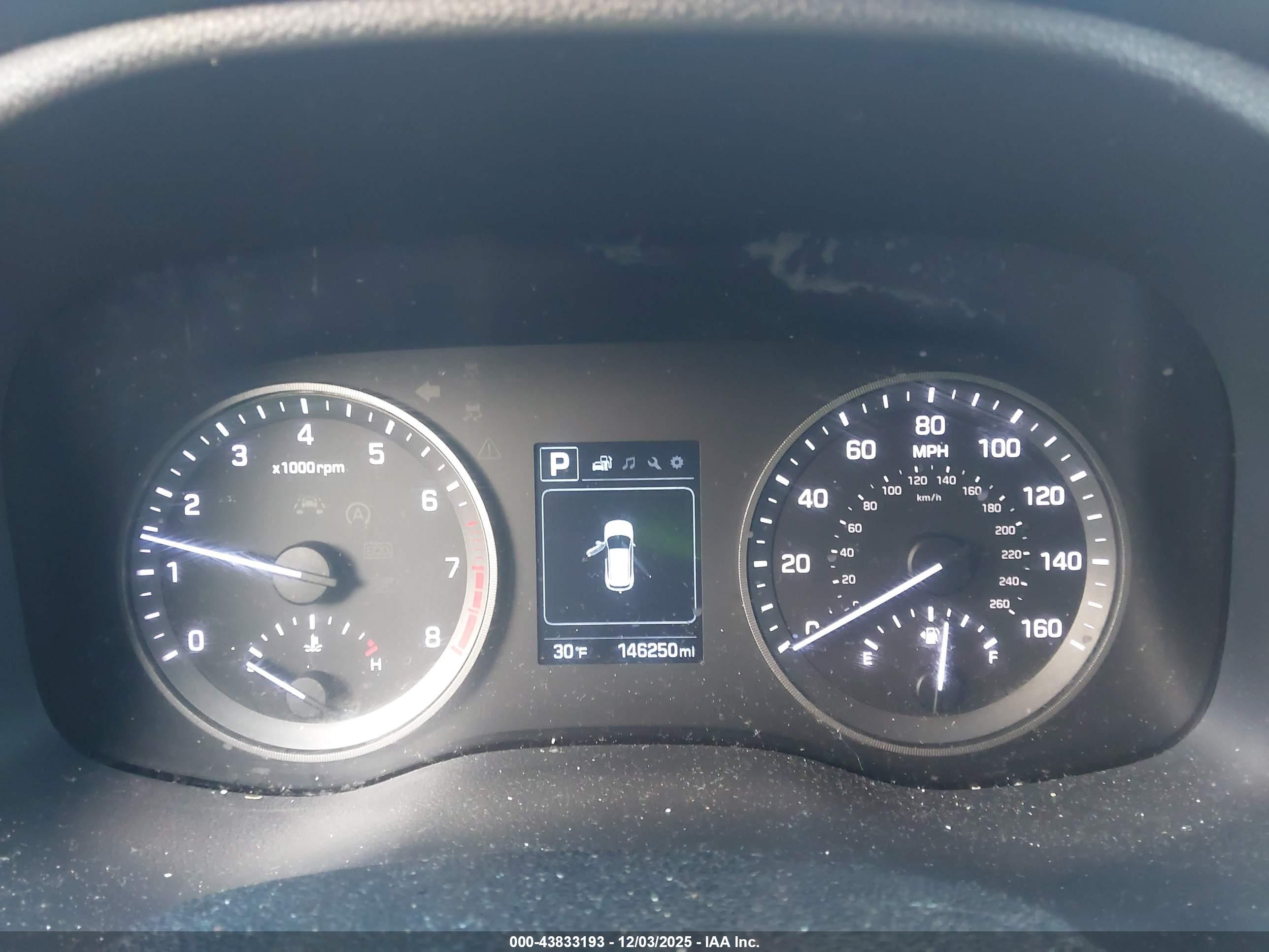 HYUNDAI TUCSON image 7