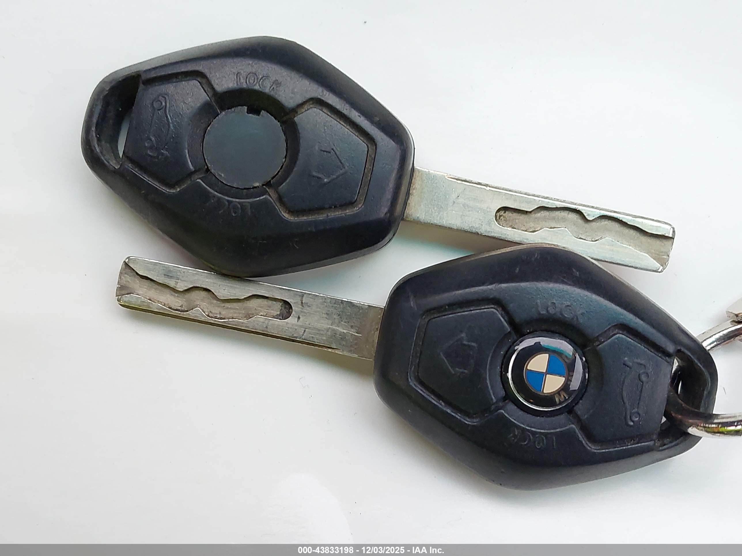 BMW 525I image 11