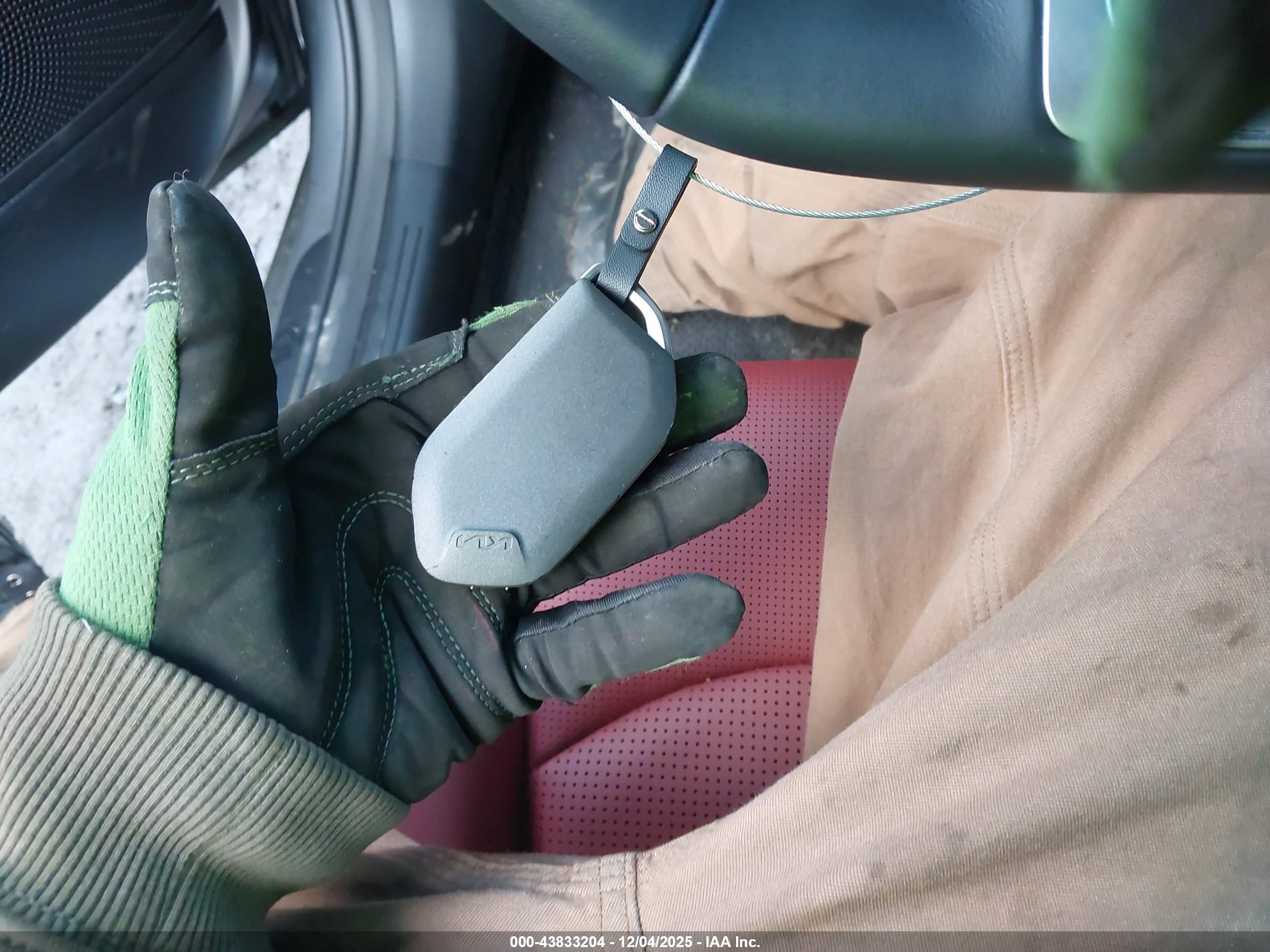 KIA K5 image 11