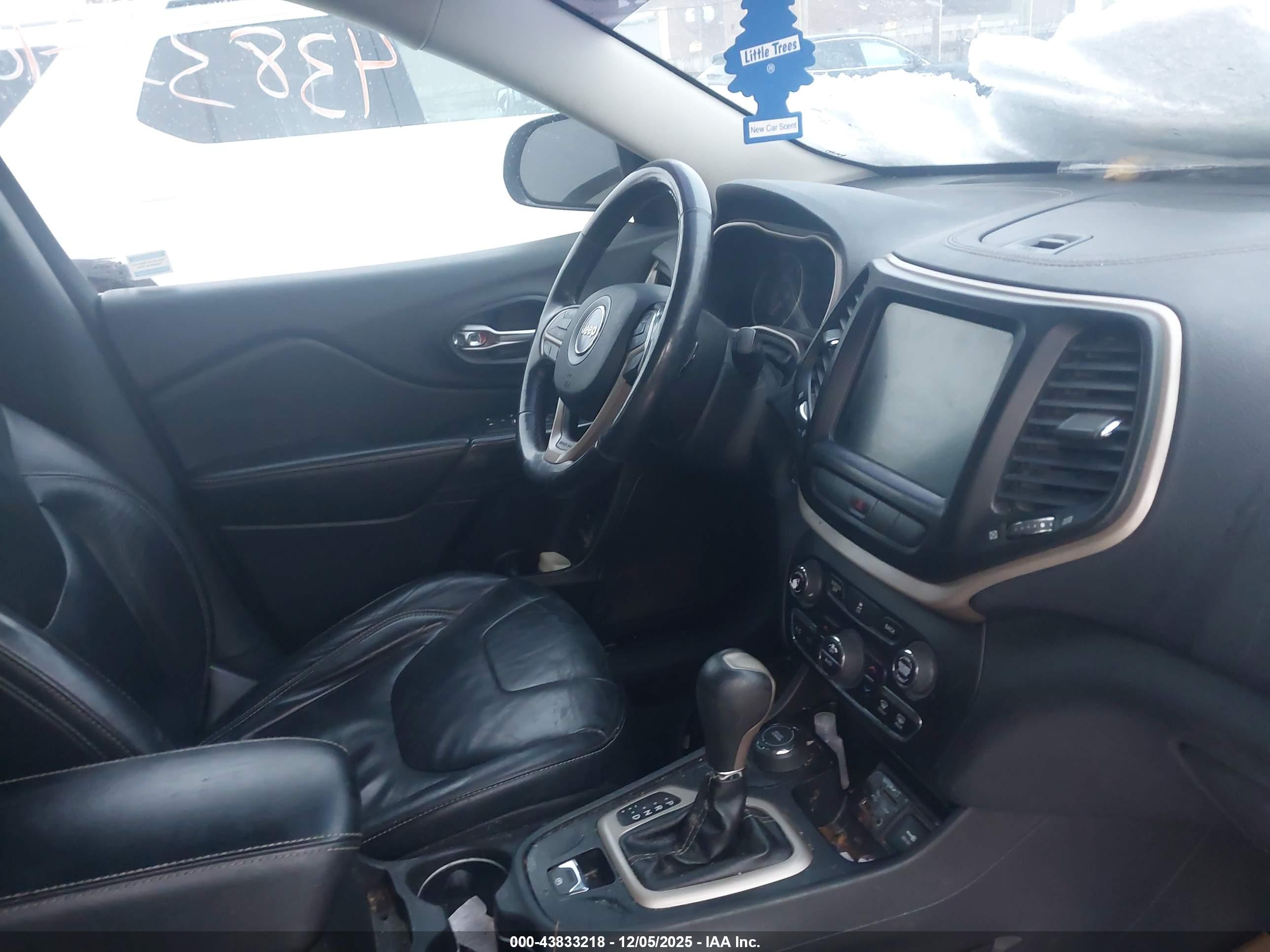 JEEP CHEROKEE image 5