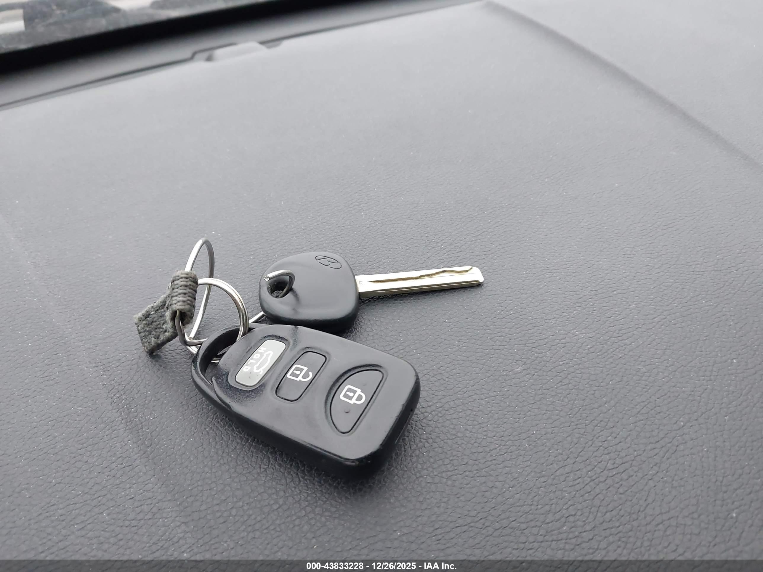 HYUNDAI SONATA image 11