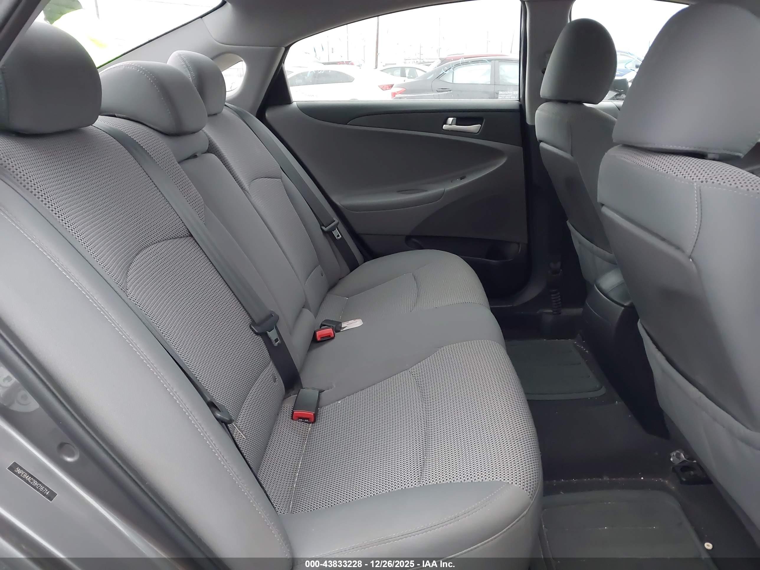 HYUNDAI SONATA image 8