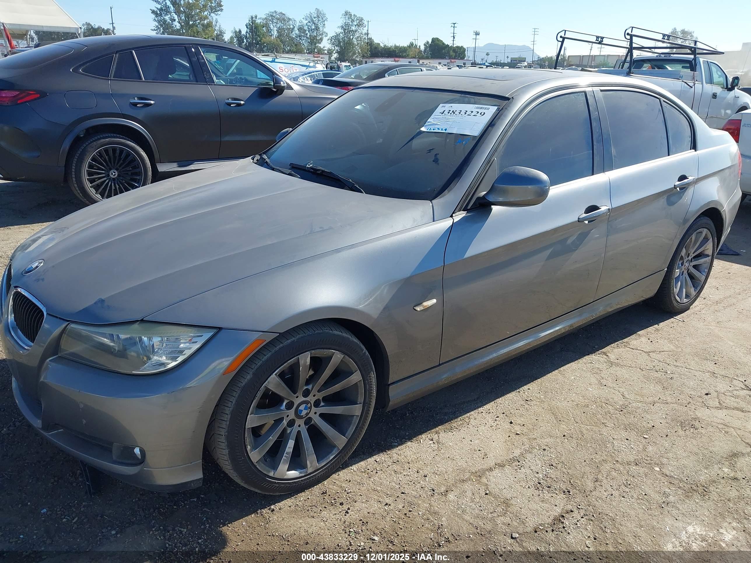 BMW 328I image 2