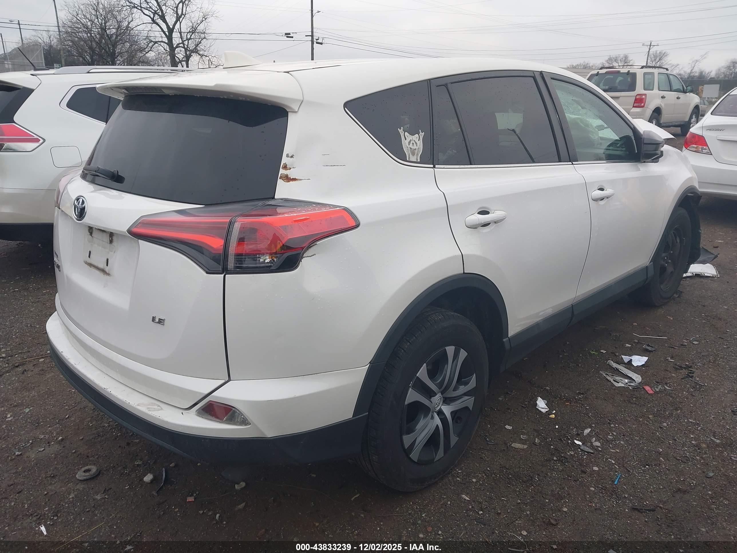 TOYOTA RAV4 image 4