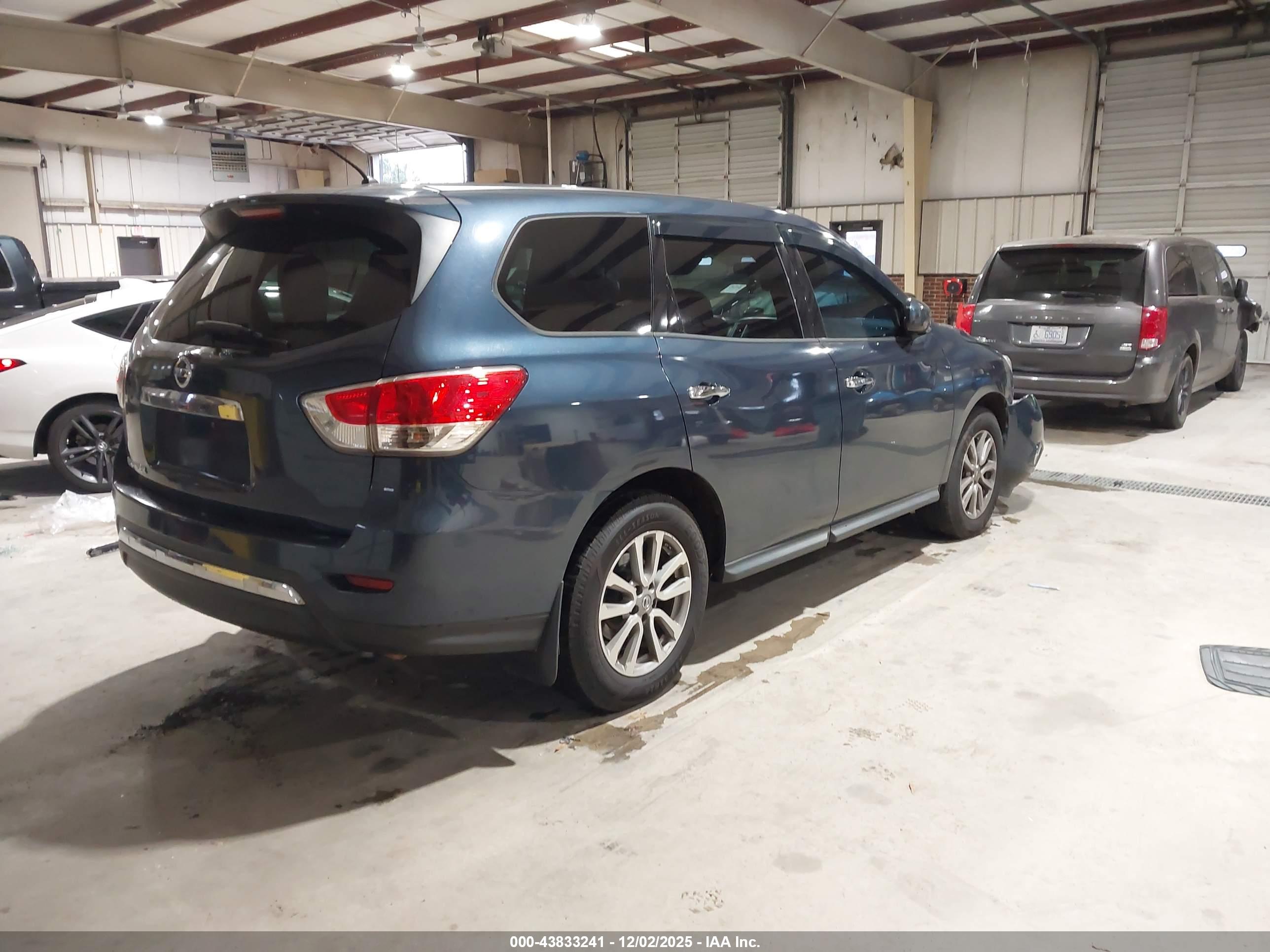 NISSAN PATHFINDER image 4