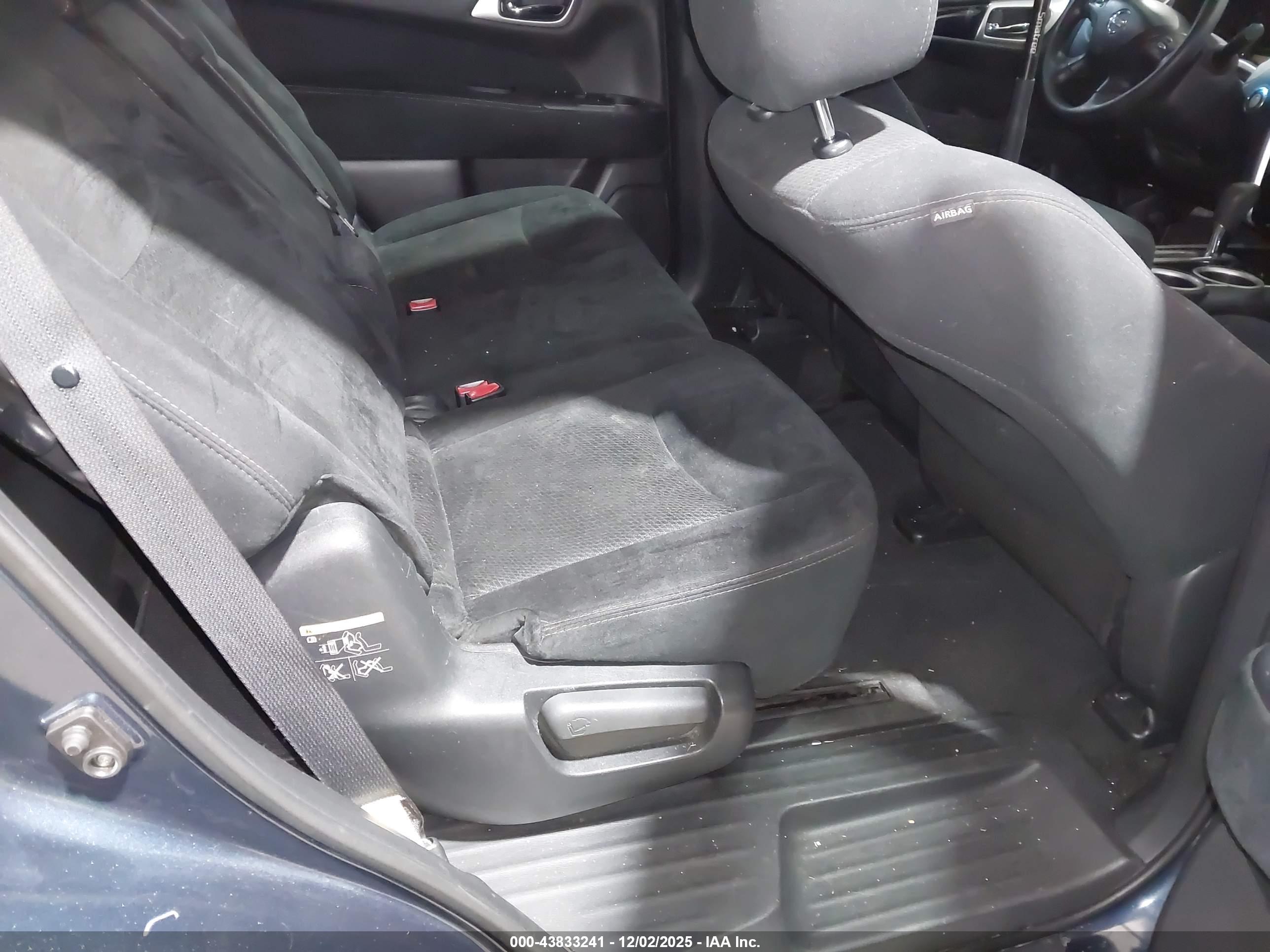 NISSAN PATHFINDER image 8
