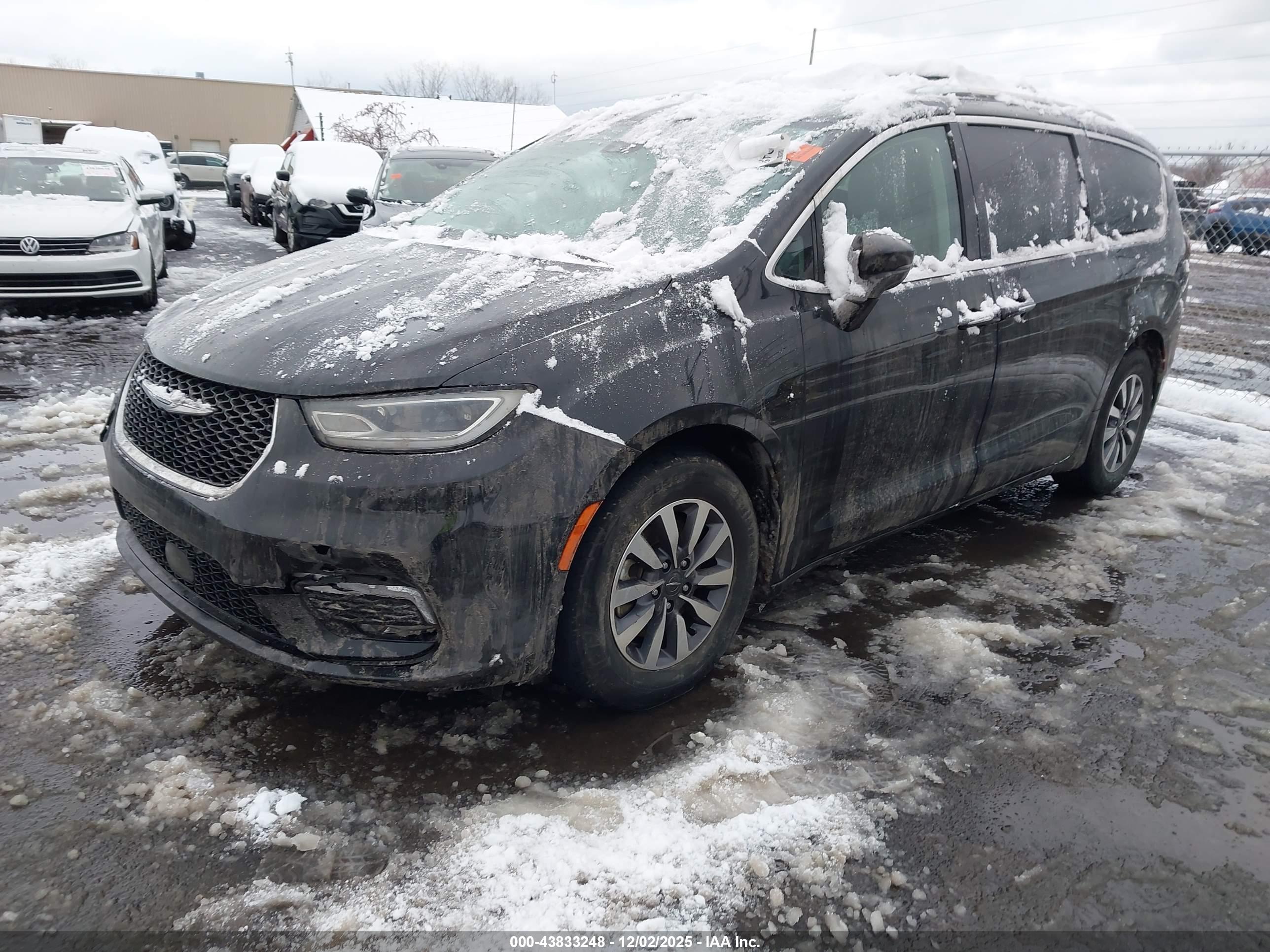 CHRYSLER PACIFICA image 2