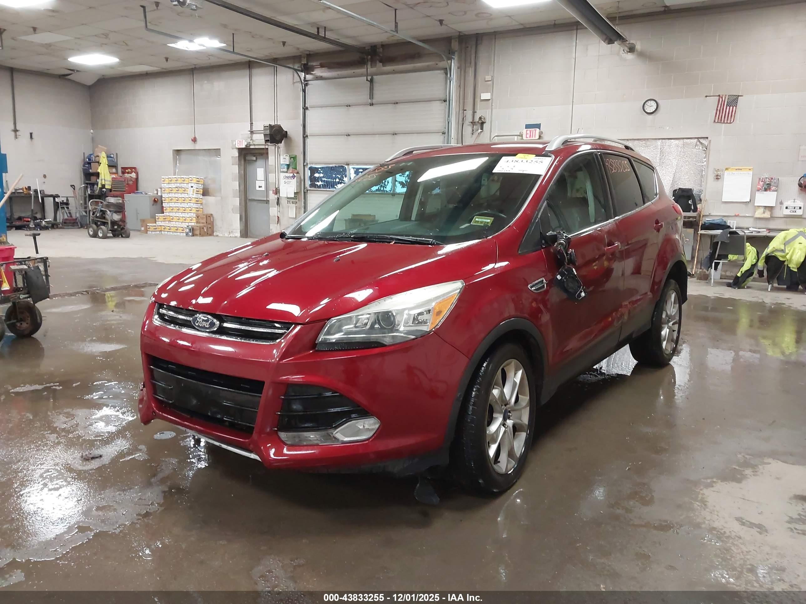 FORD ESCAPE image 2