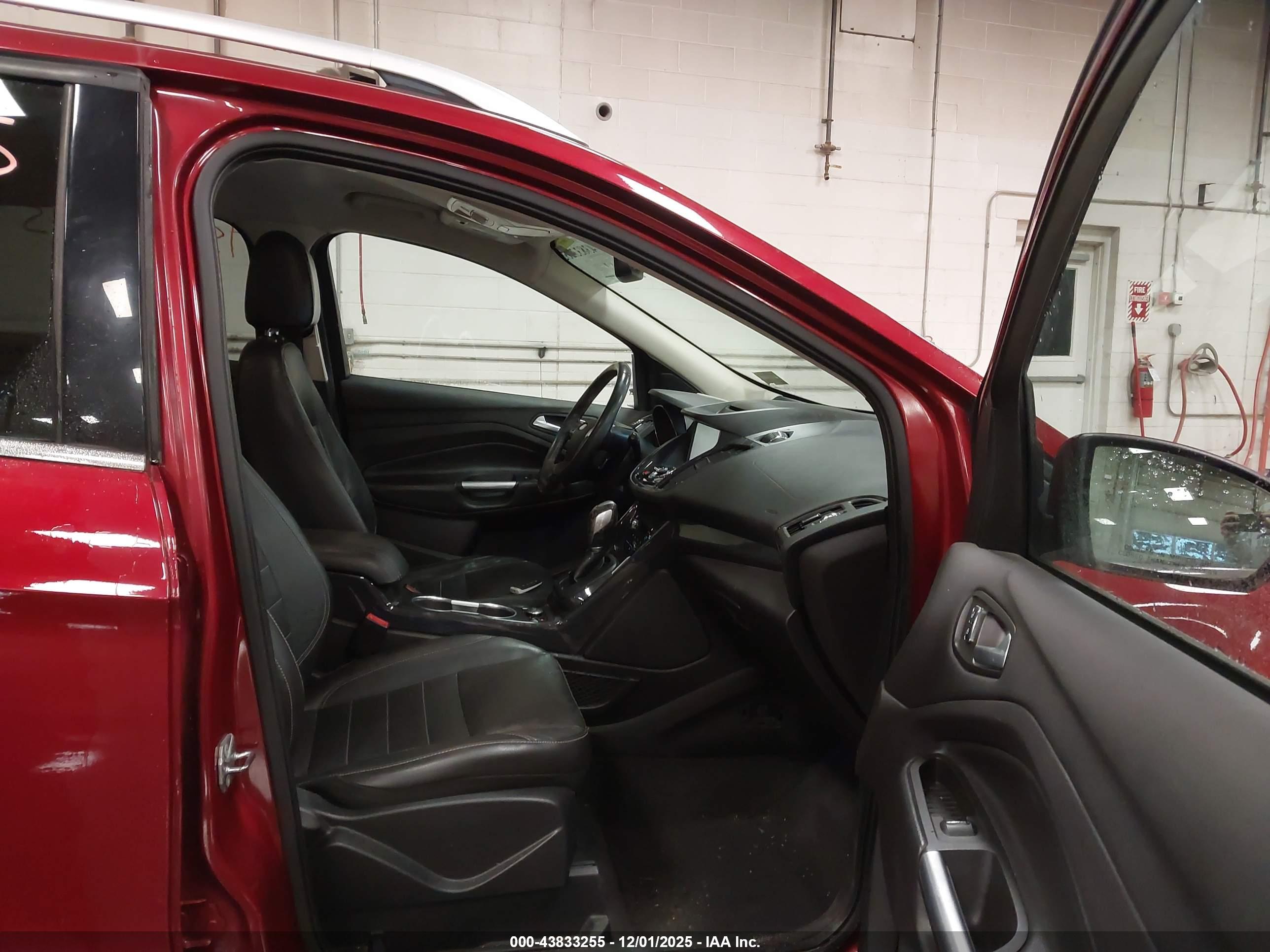 FORD ESCAPE image 5