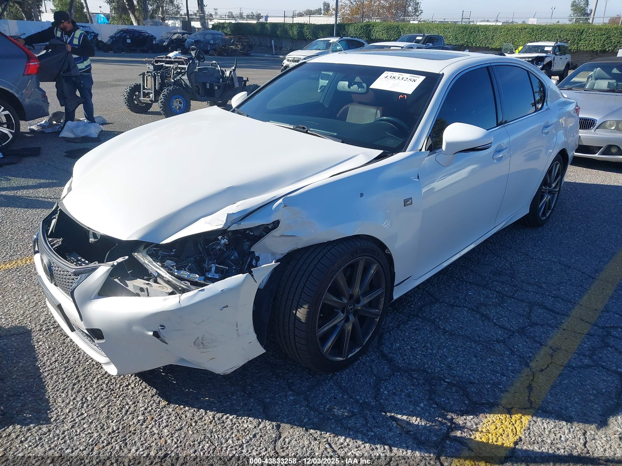 LEXUS GS image 2