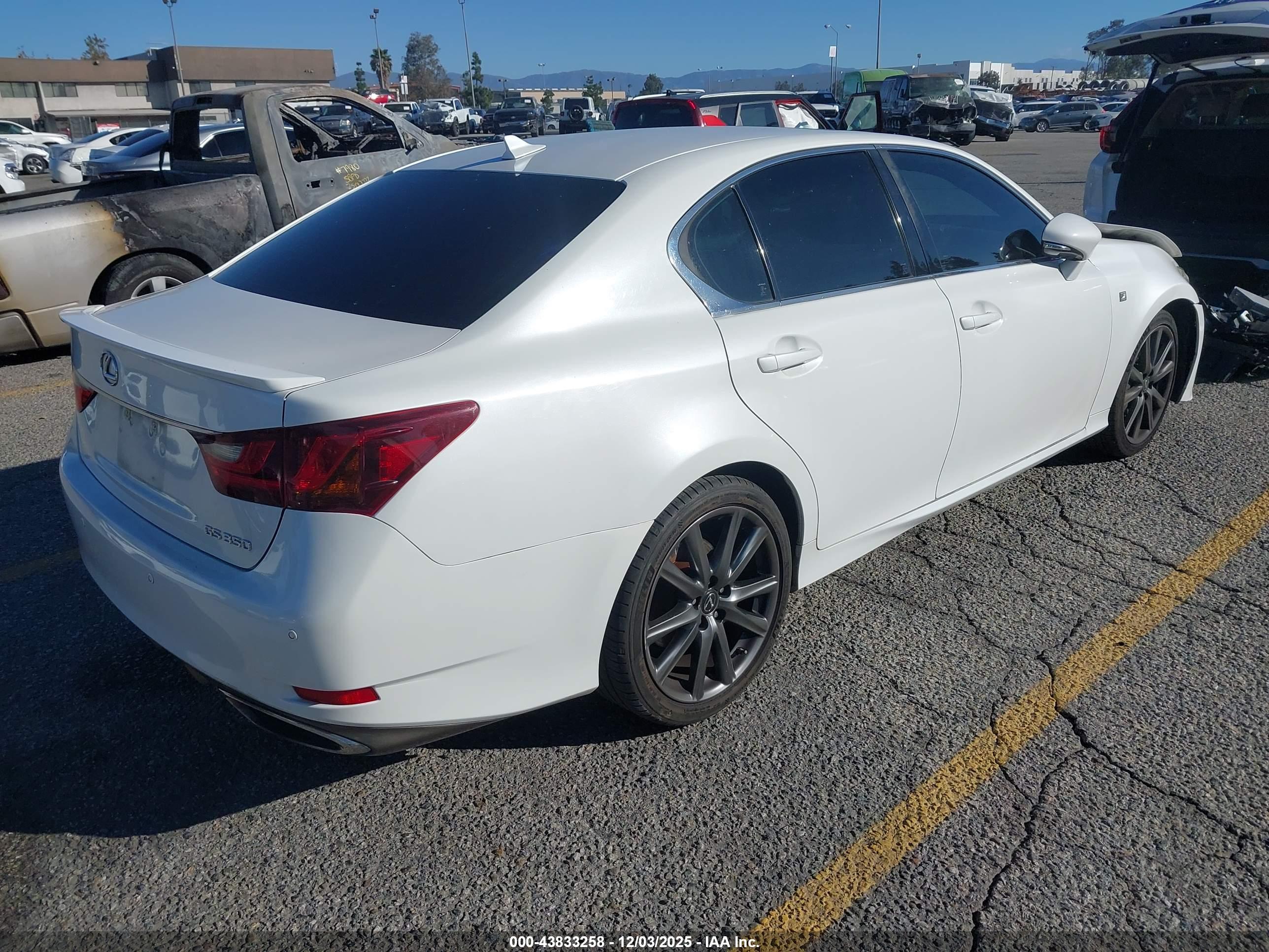 LEXUS GS image 4